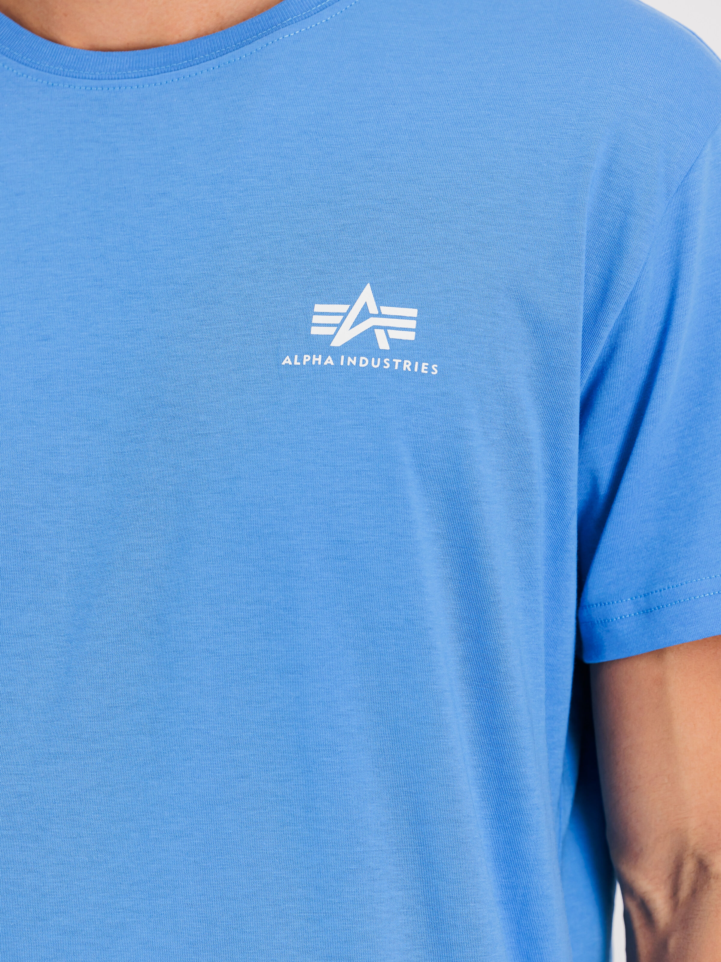 Basic Small Logo T-Shirt mediteranian blue 188505_737_3_detail_00001_118758