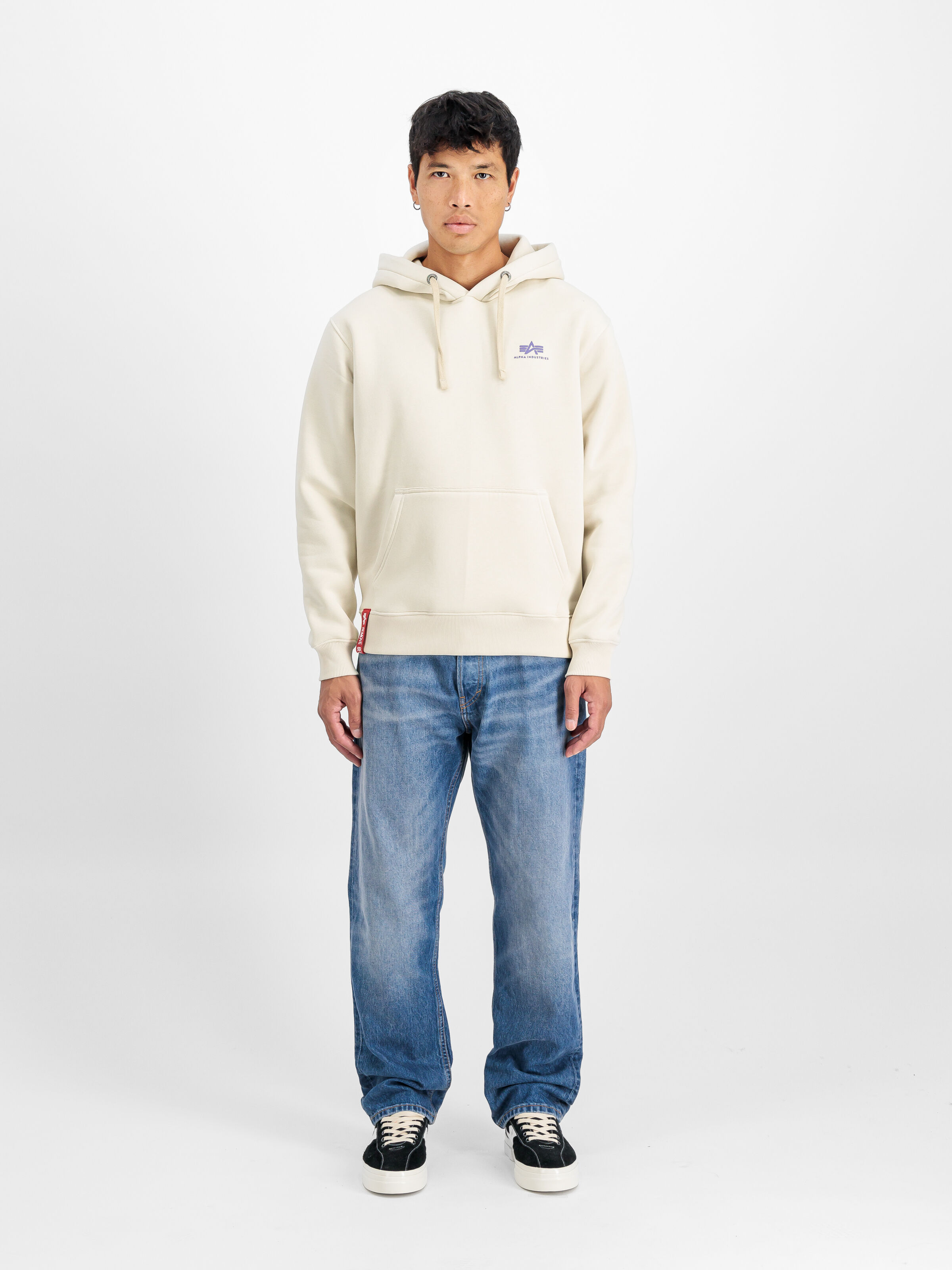 Basic Small Logo Hoodie vintage white 196318_300_2_model_00001_117587