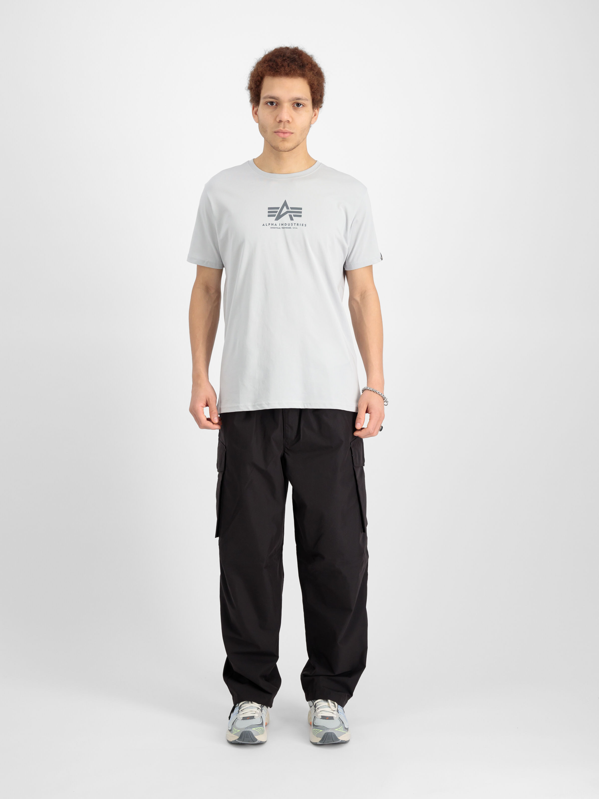 Basic Mid Logo T-Shirt pastel grey 118533_666_2_model_00001_111687
