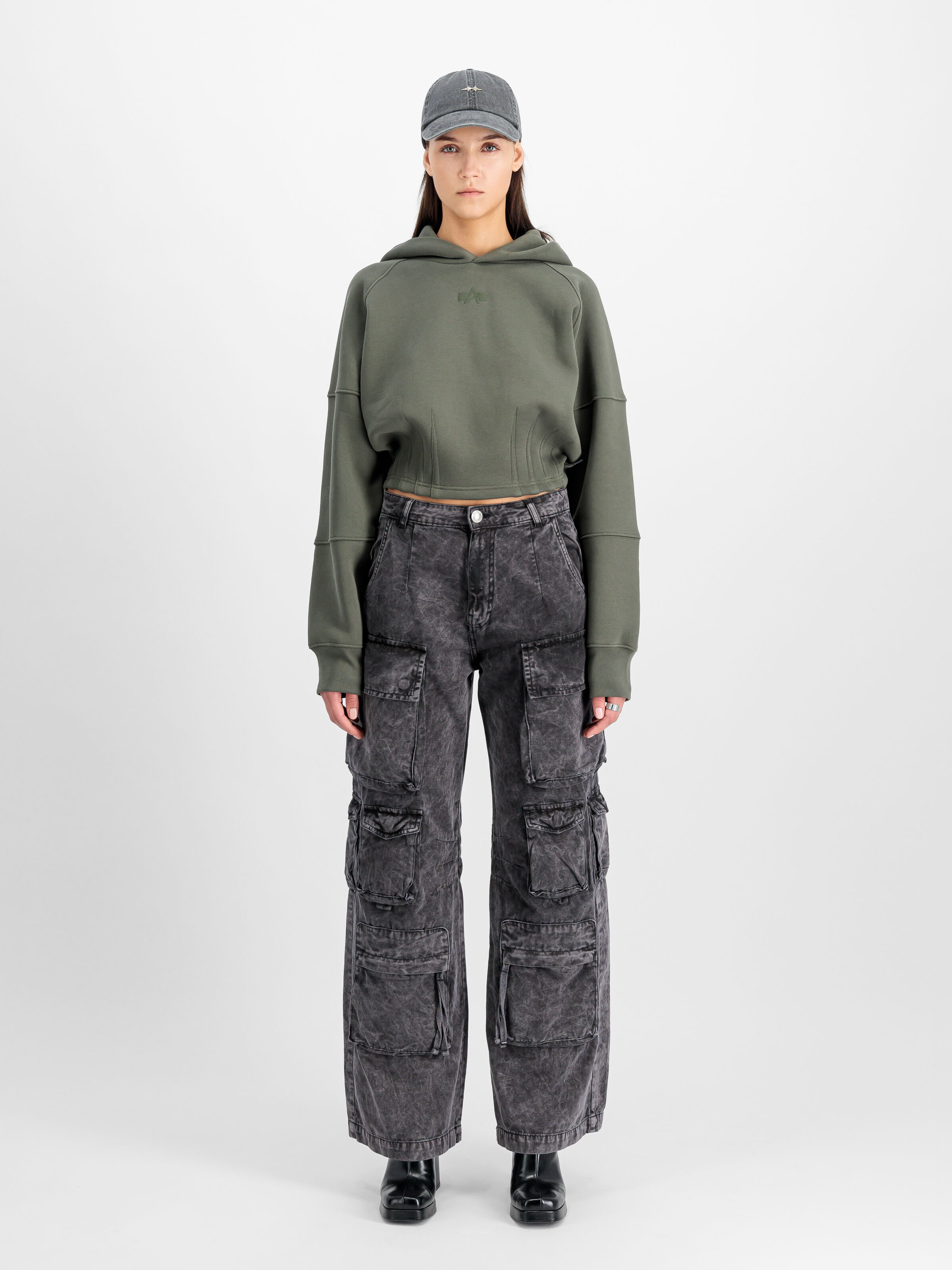 Waisted Hoodie Women dark olive 148041_142_2_model_00001_103811