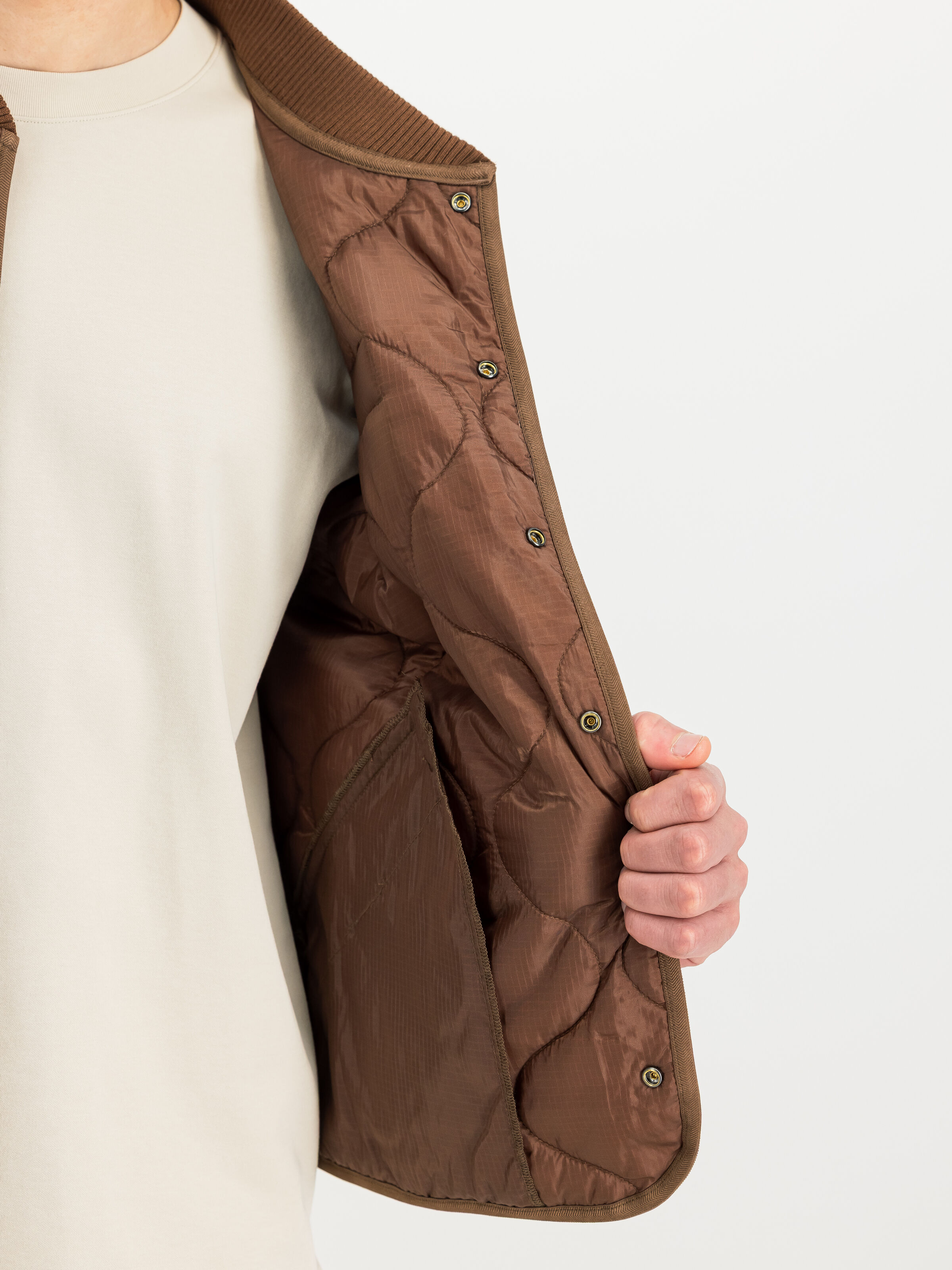 Q-1 Vest powder brown 266107_204_3_detail_00002_228568