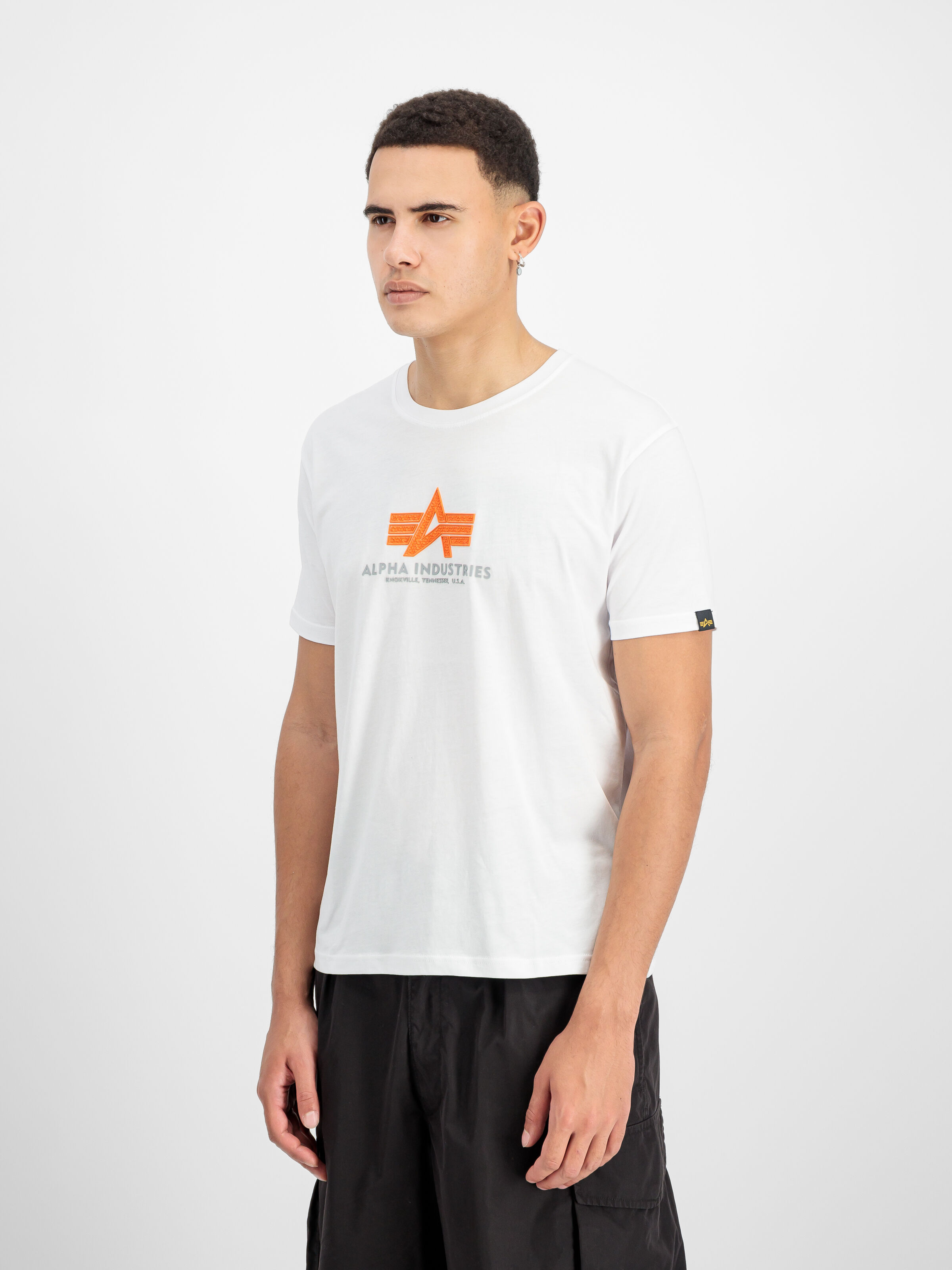 Basic Big Logo Rubber T-Shirt white 100501RB_09_2_model_00002_185364