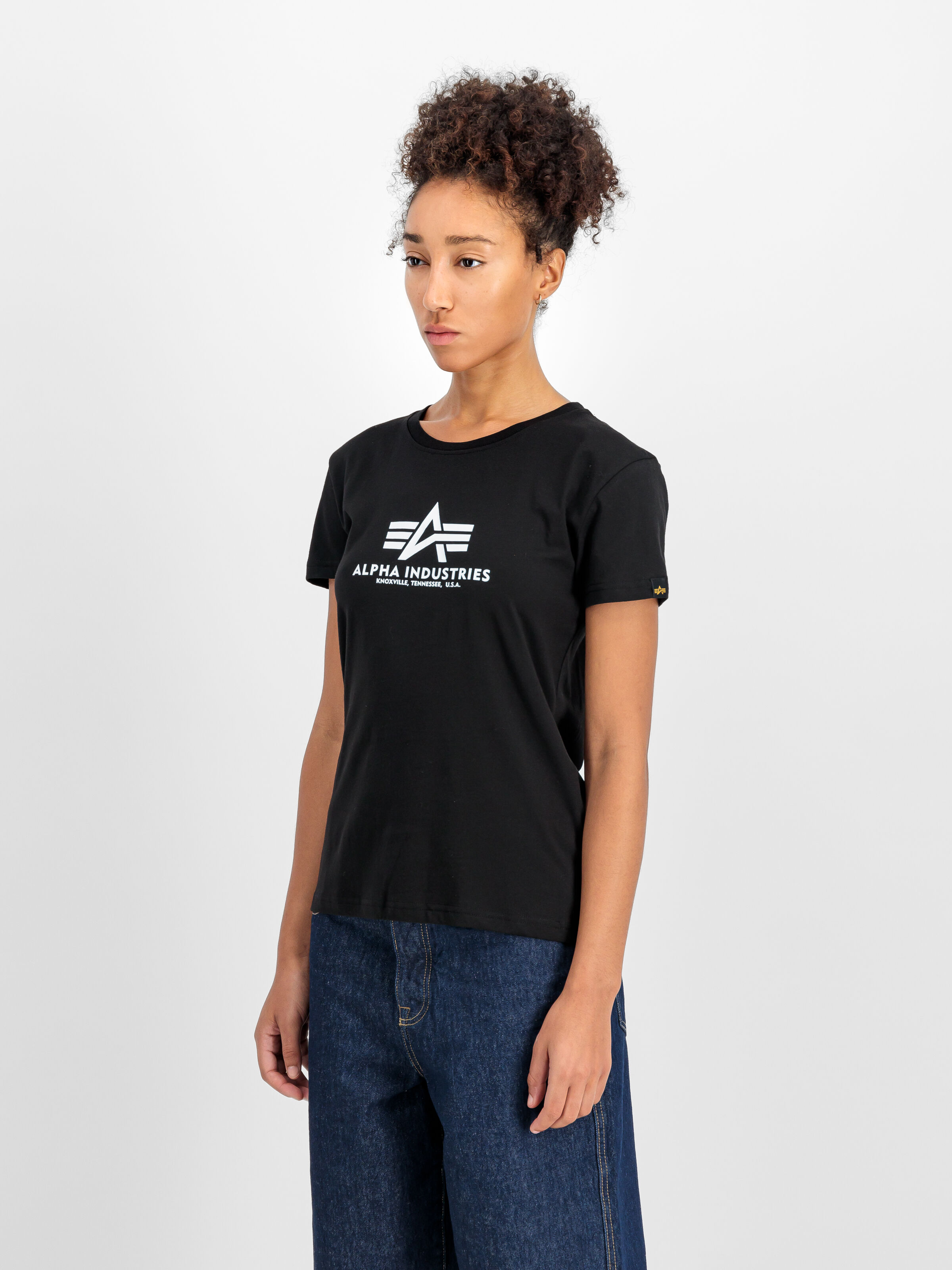 New Basic Big Logo T-Shirt Women black 196051_03_2_model_00003_112696