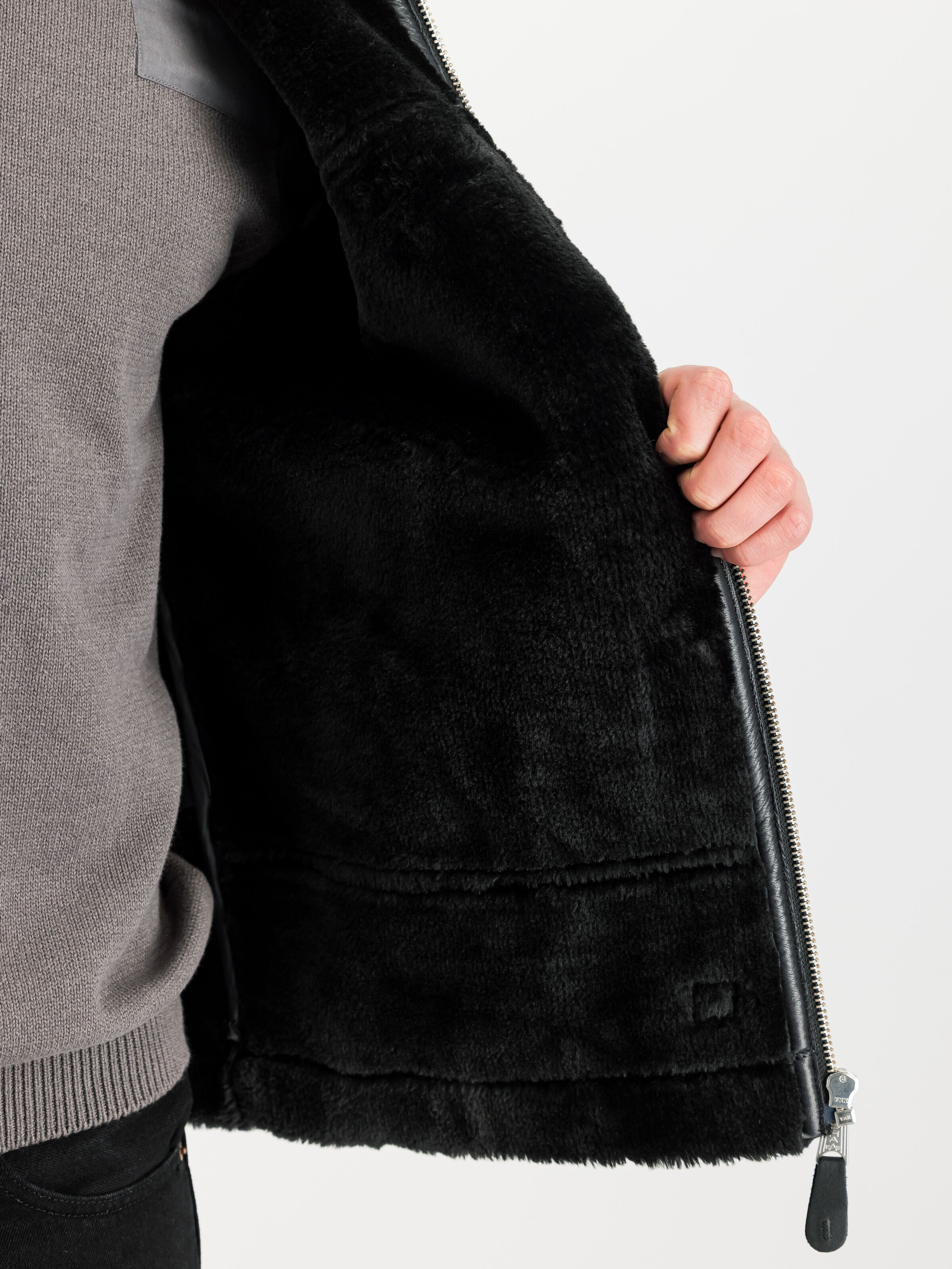 B3 Leather Bomber Jacket black 268119_03_3_detail_00002_228957