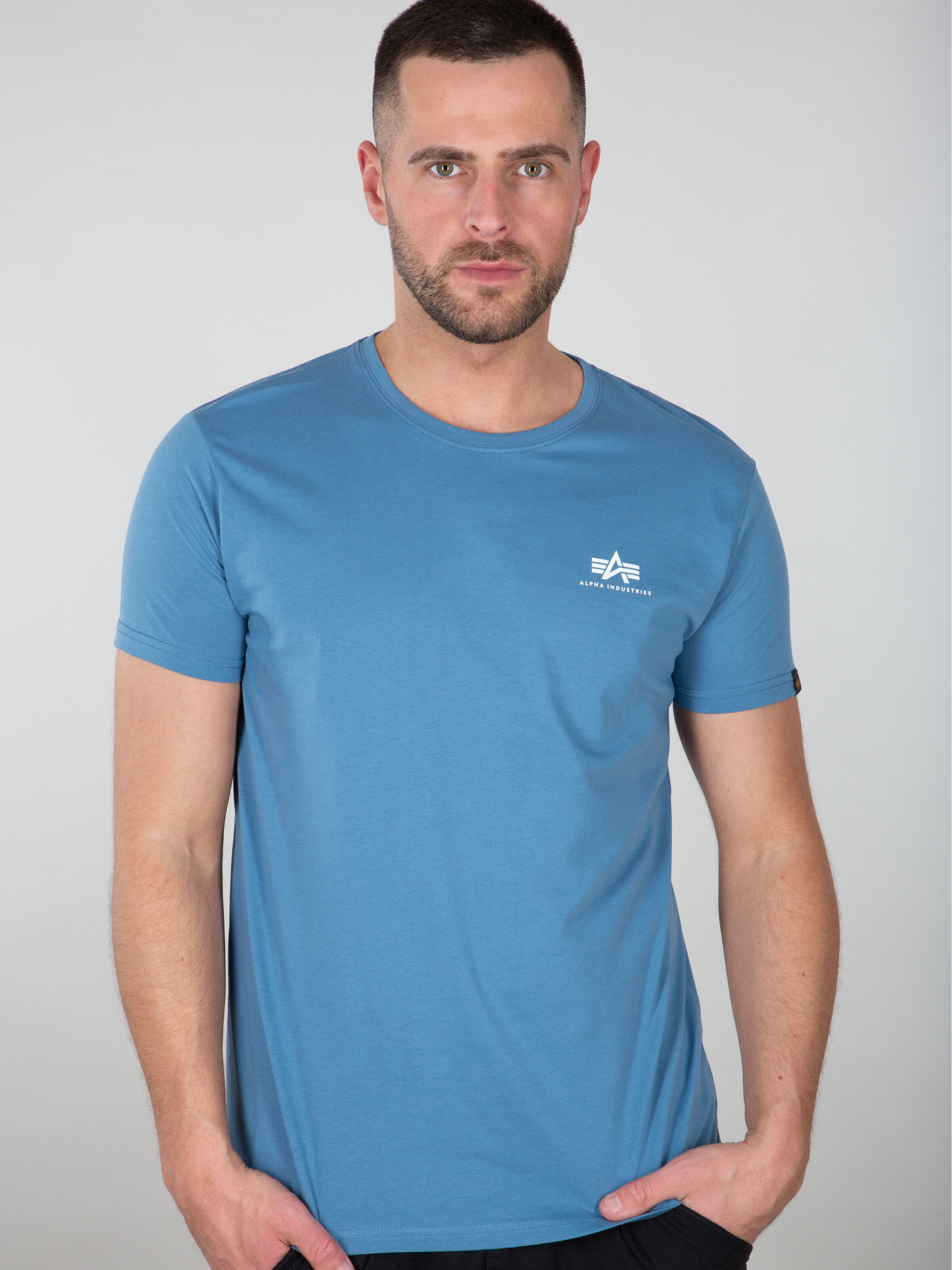 188505_538_alpha_industries_basic_t_small_logo_001_182600