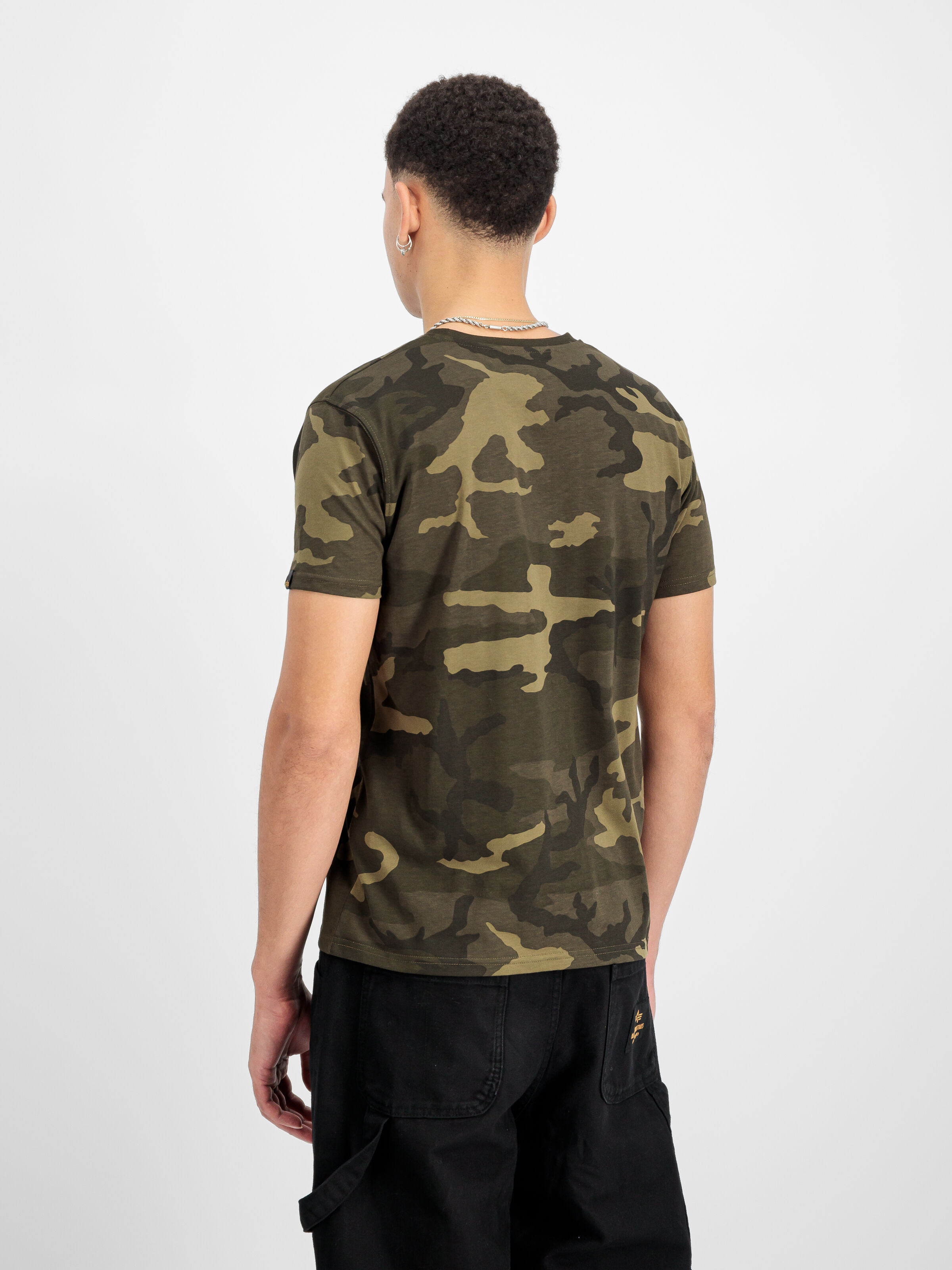 Basic Small Logo Camo T-Shirt olive camo 188505C_239_2_model_00003_183826