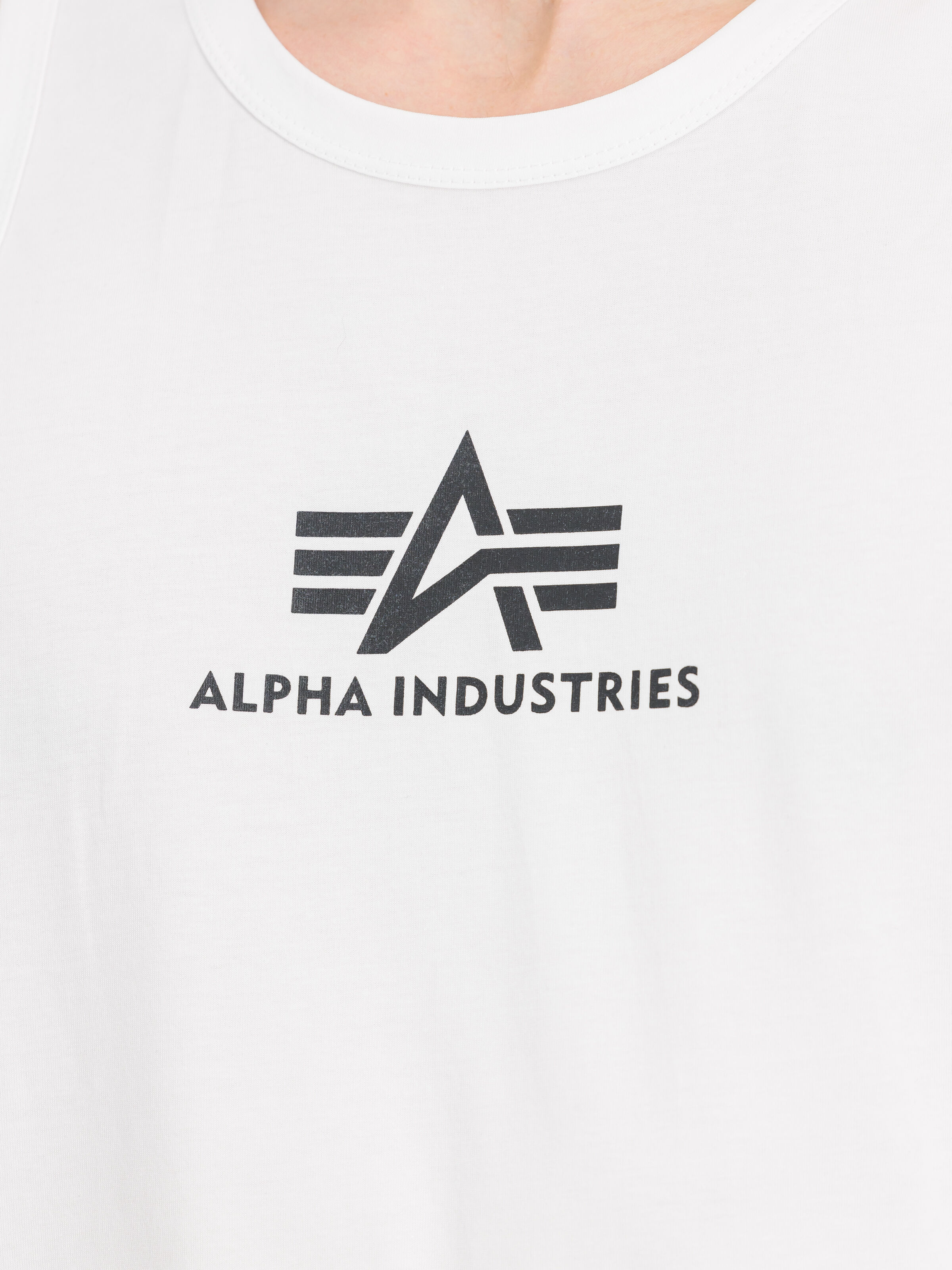 Basic Mid Logo Tank white 126566_09_3_detail_00001_154797