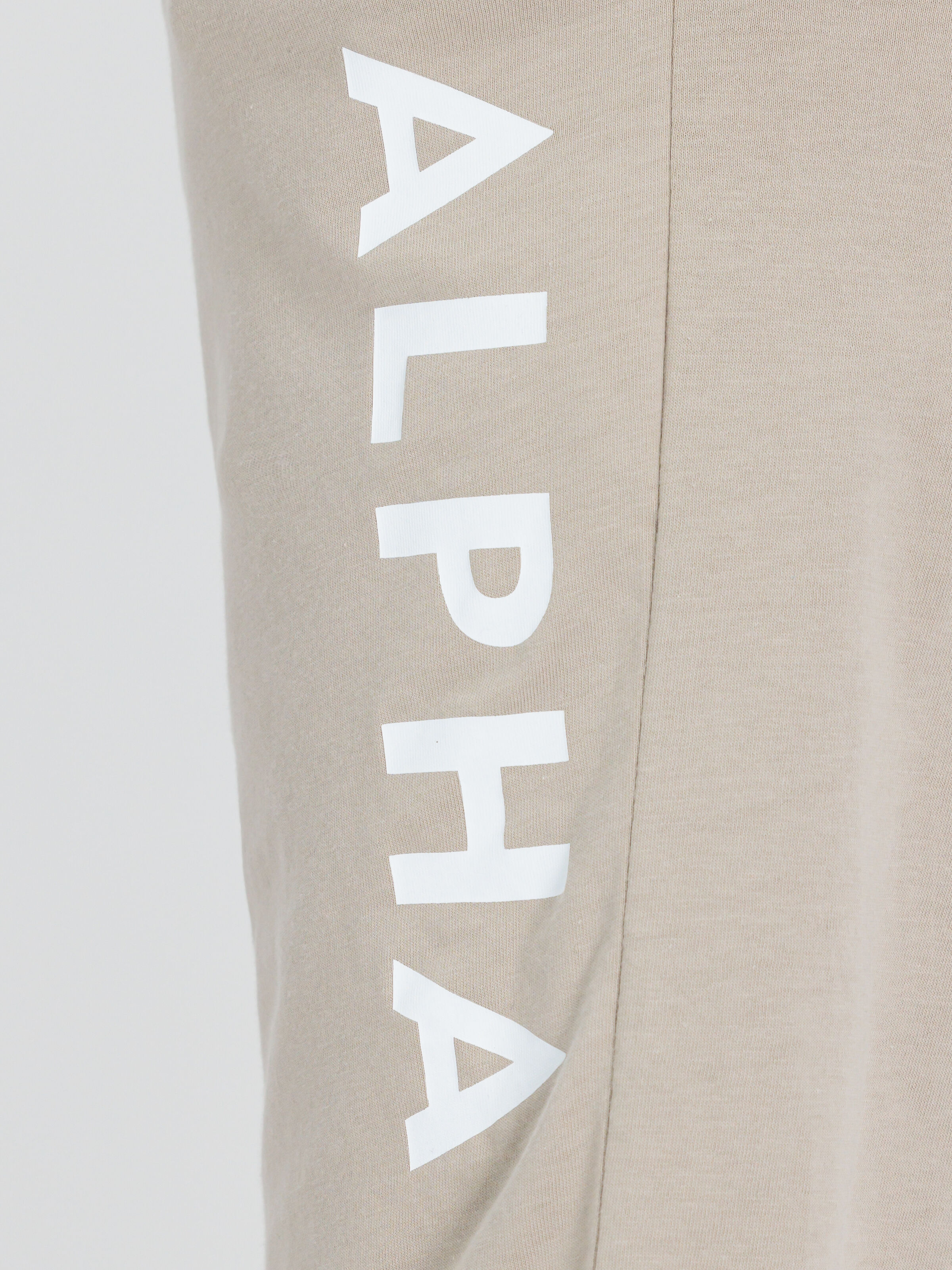 Alpha Jersey Short vintage sand 116366_679_alpha_industries_alpha_jersey_short_004_182476