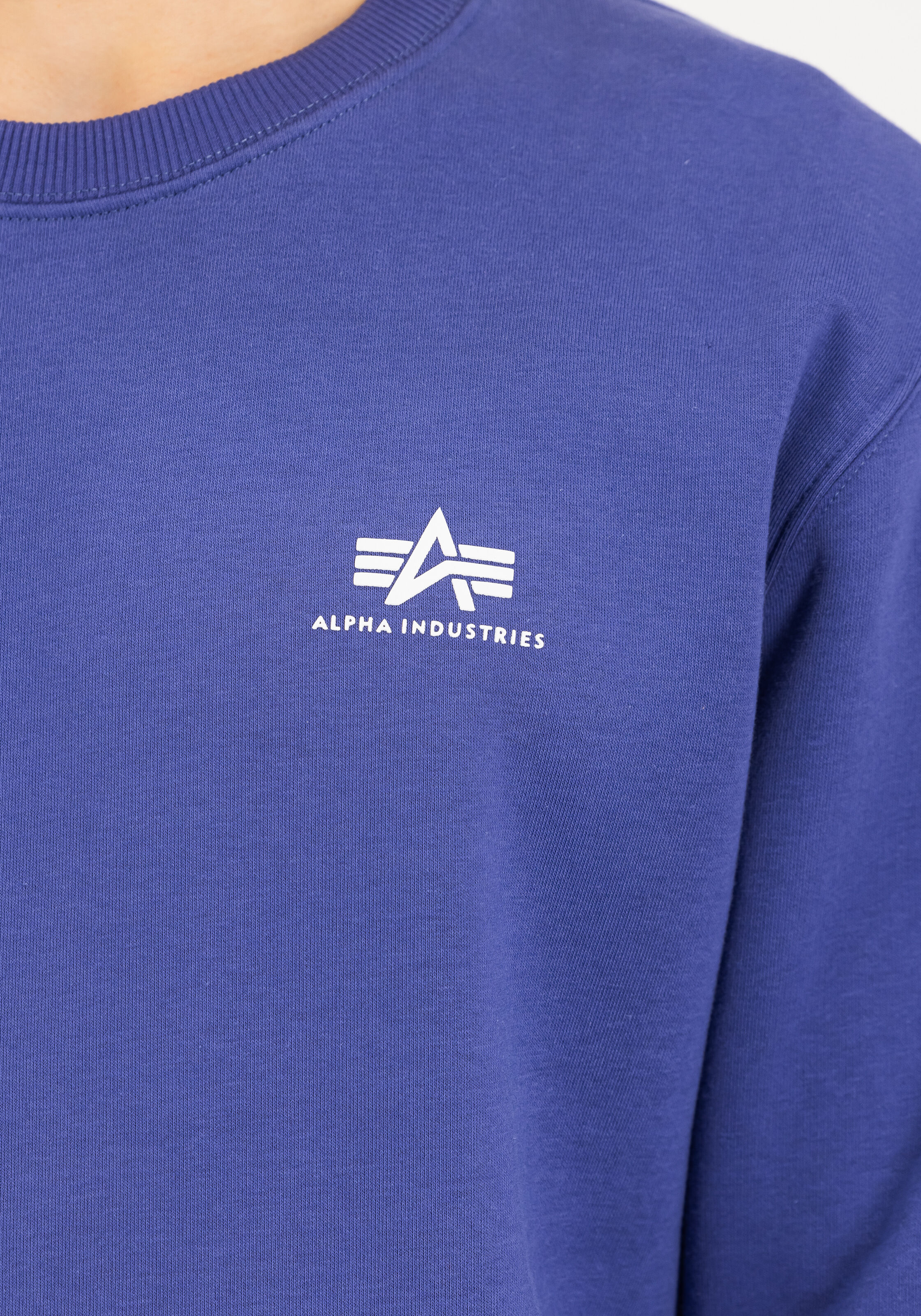 Basic Small Logo Sweatshirt night purple 188307_735_3_detail_00001_146265