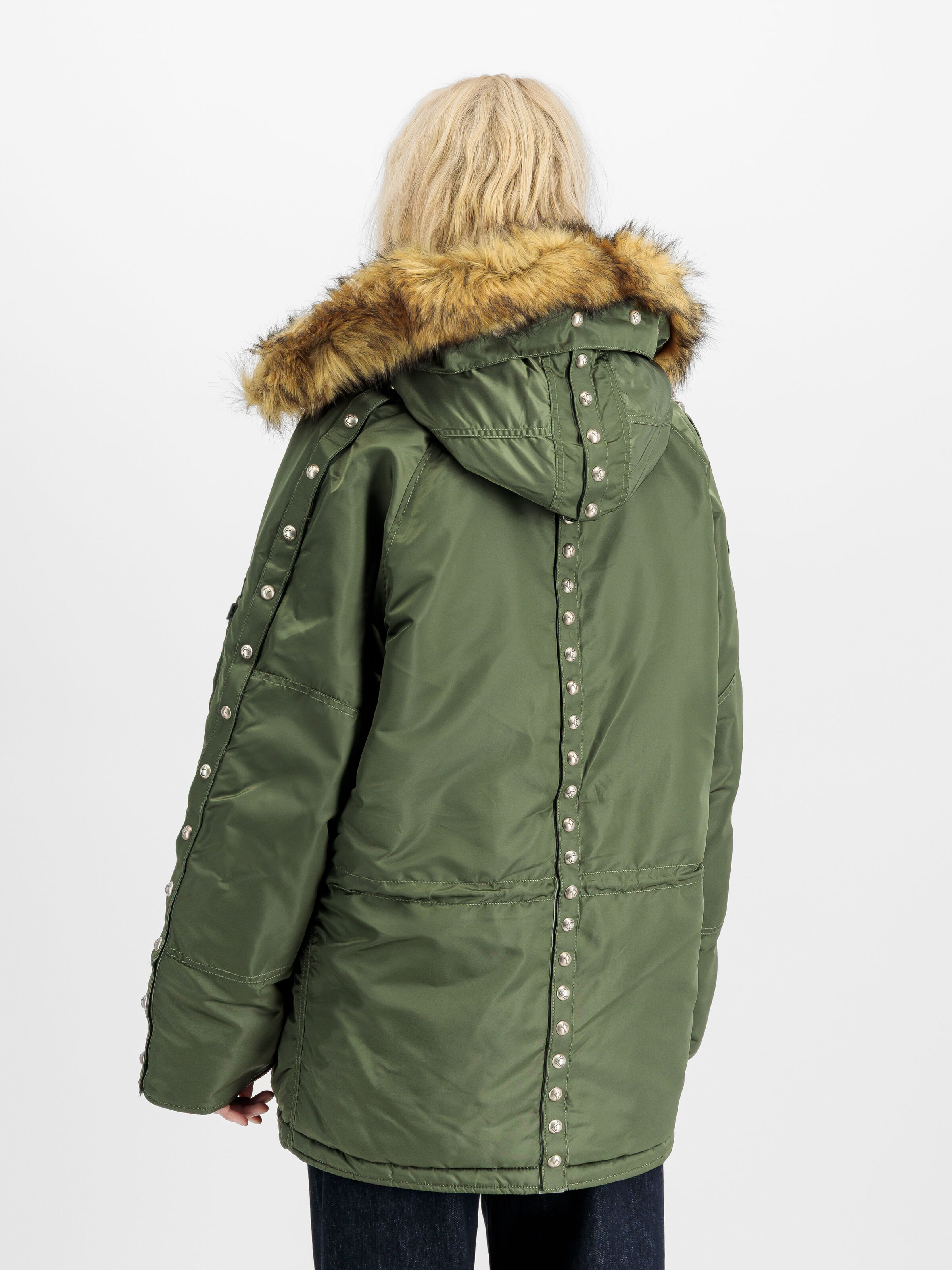 ALPHA x THUG CLUB N-3B Winter Jacket sage-green 258153_01_2_model_00004_209977