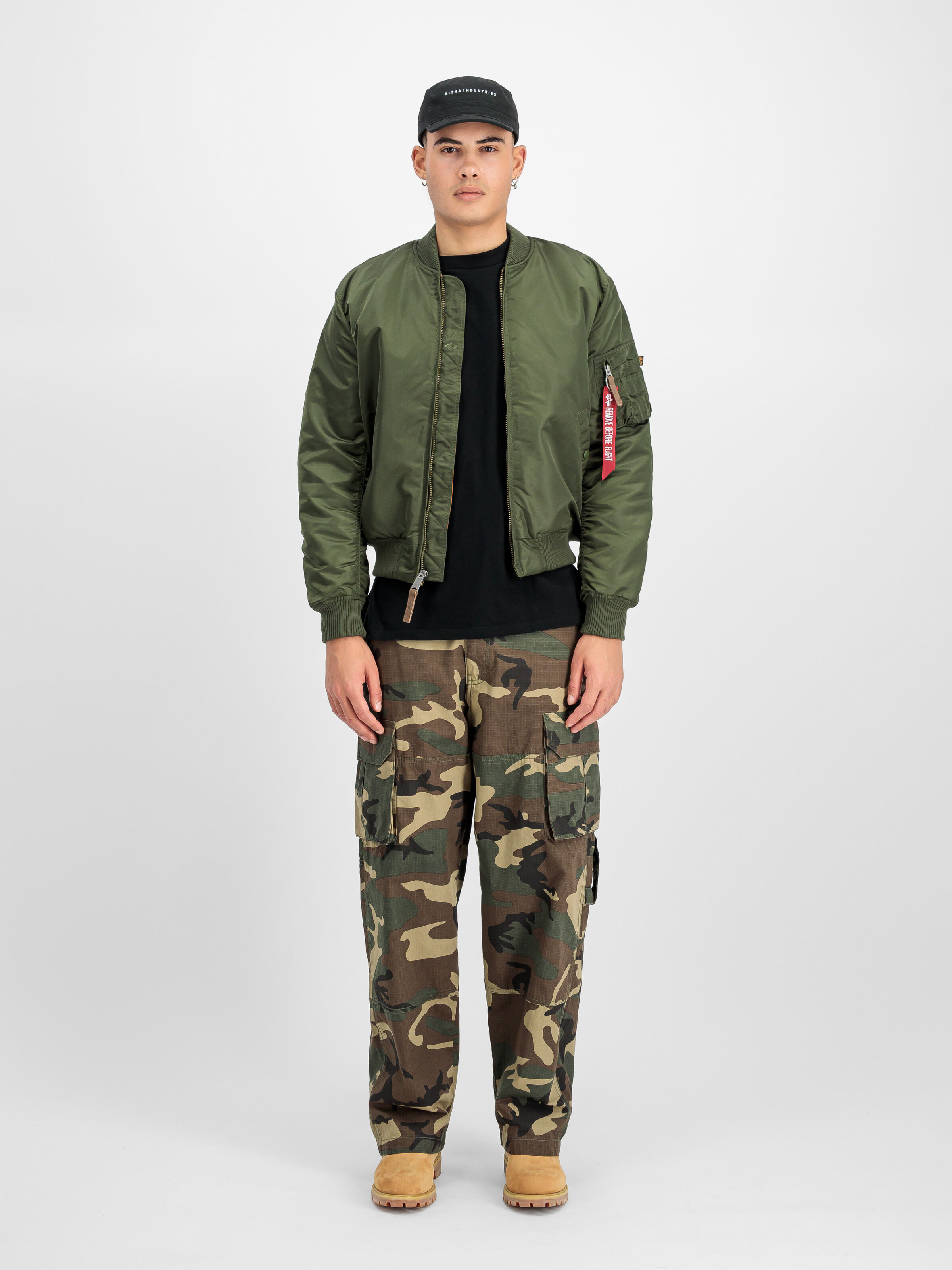 MA-1 VF 59 Bomber Jacket dark green 191118_257_2_model_00001_184798