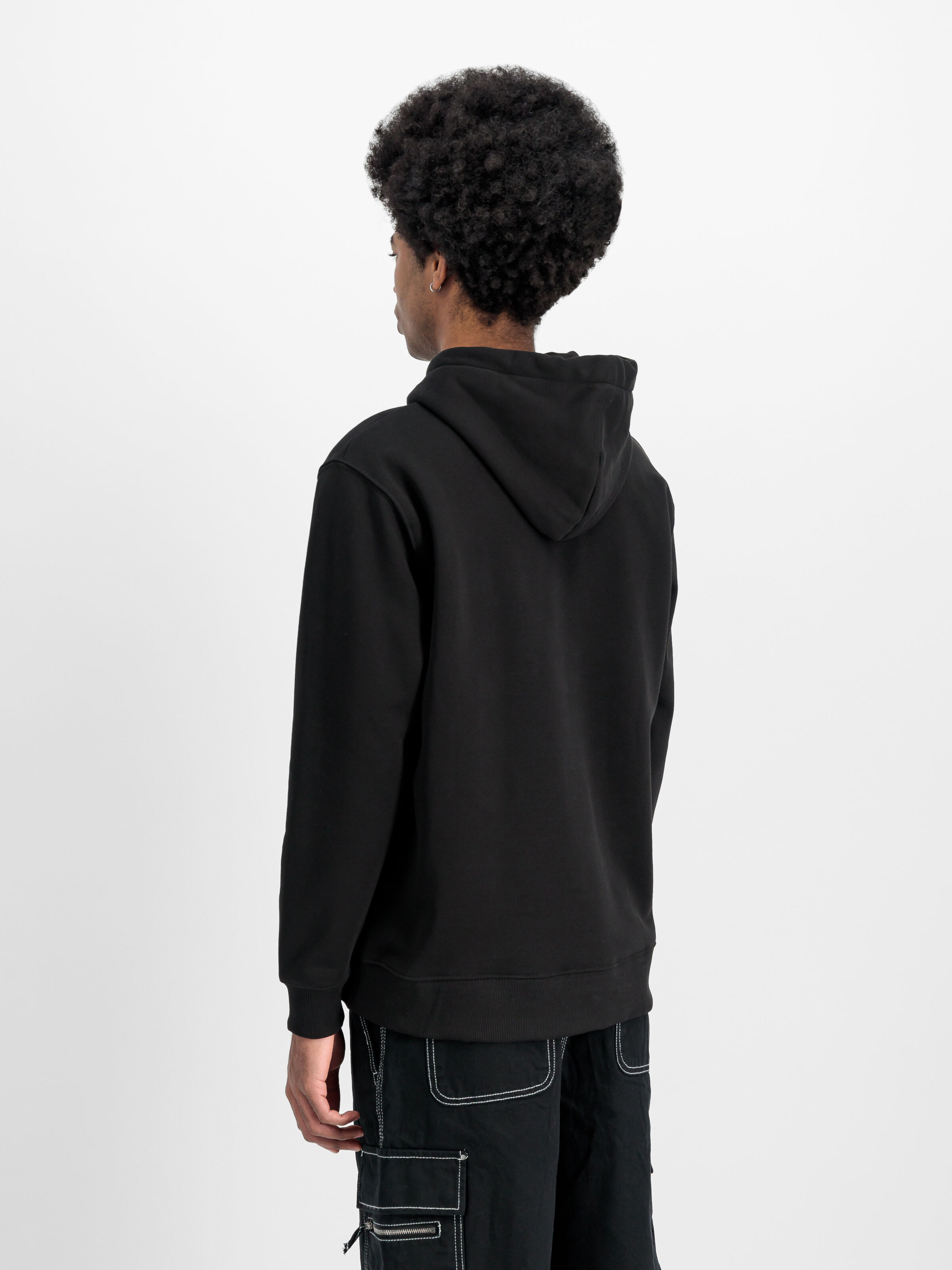 Basic Small Logo Hoodie black 196318_03_2_model_00004_131637