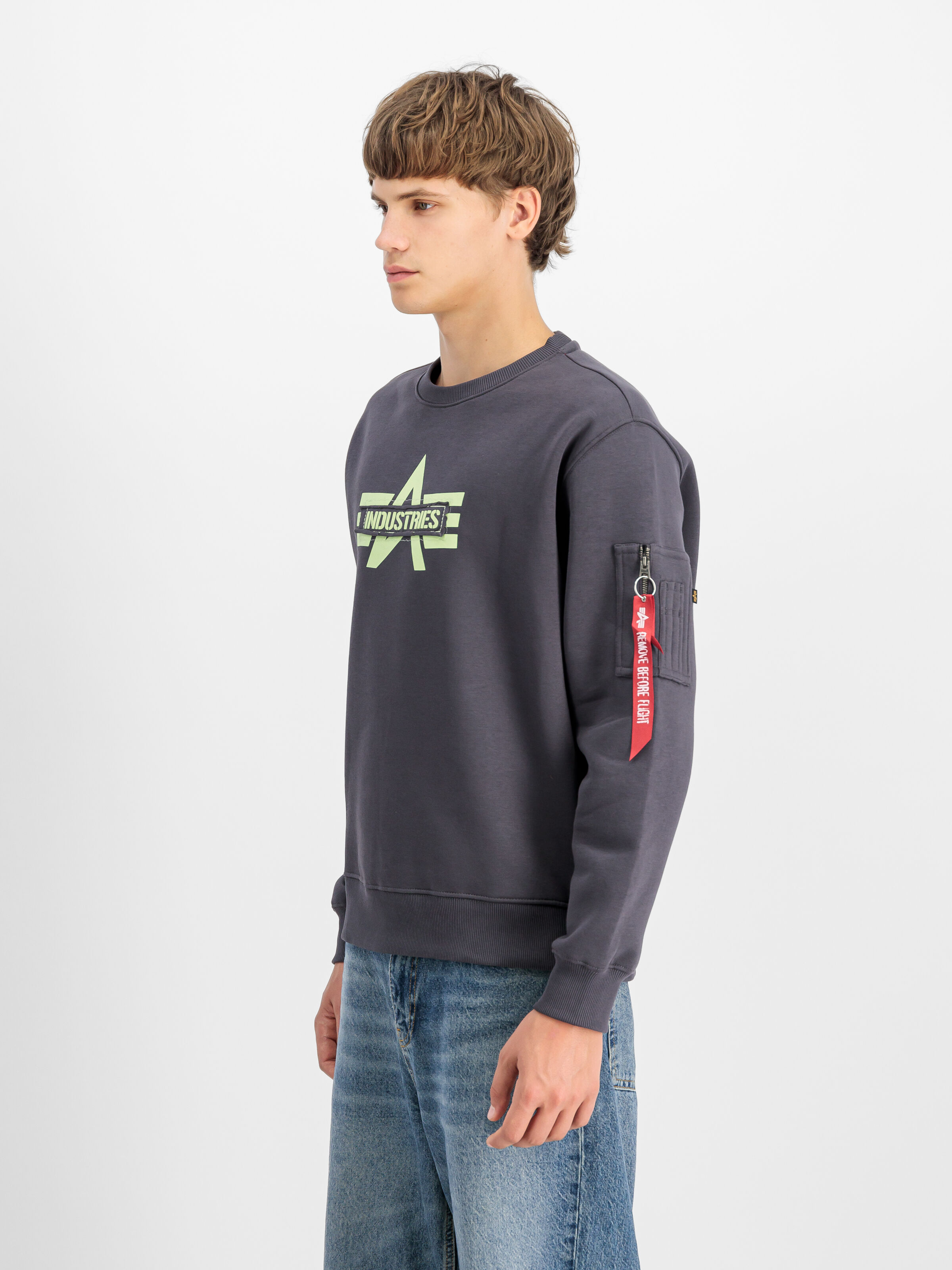 Logo Edge Sweatshirt vintage grey 148306_684_2_model_00003_107881
