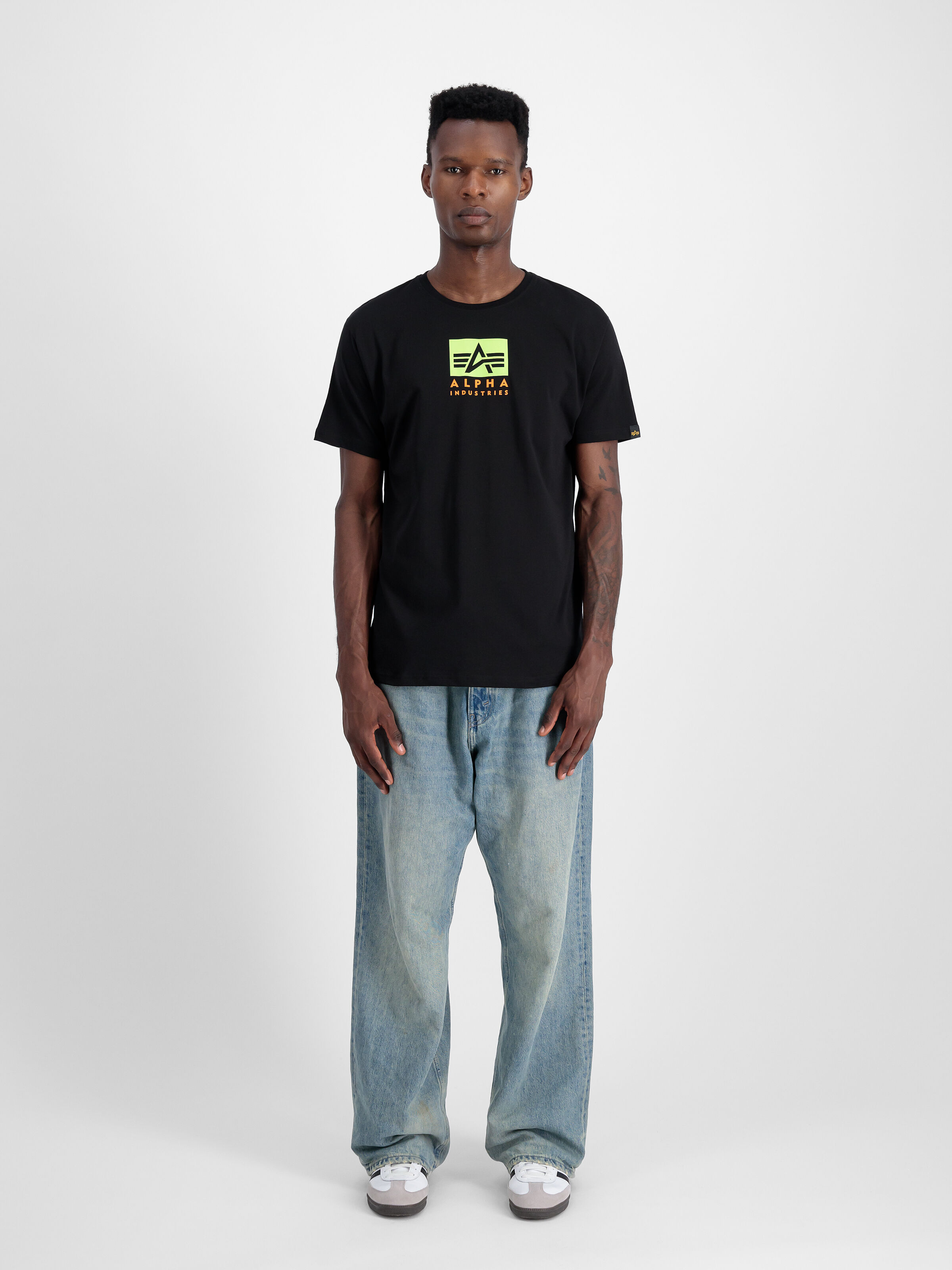 Satin Logo T-Shirt black 148513_03_2_model_00001_111411