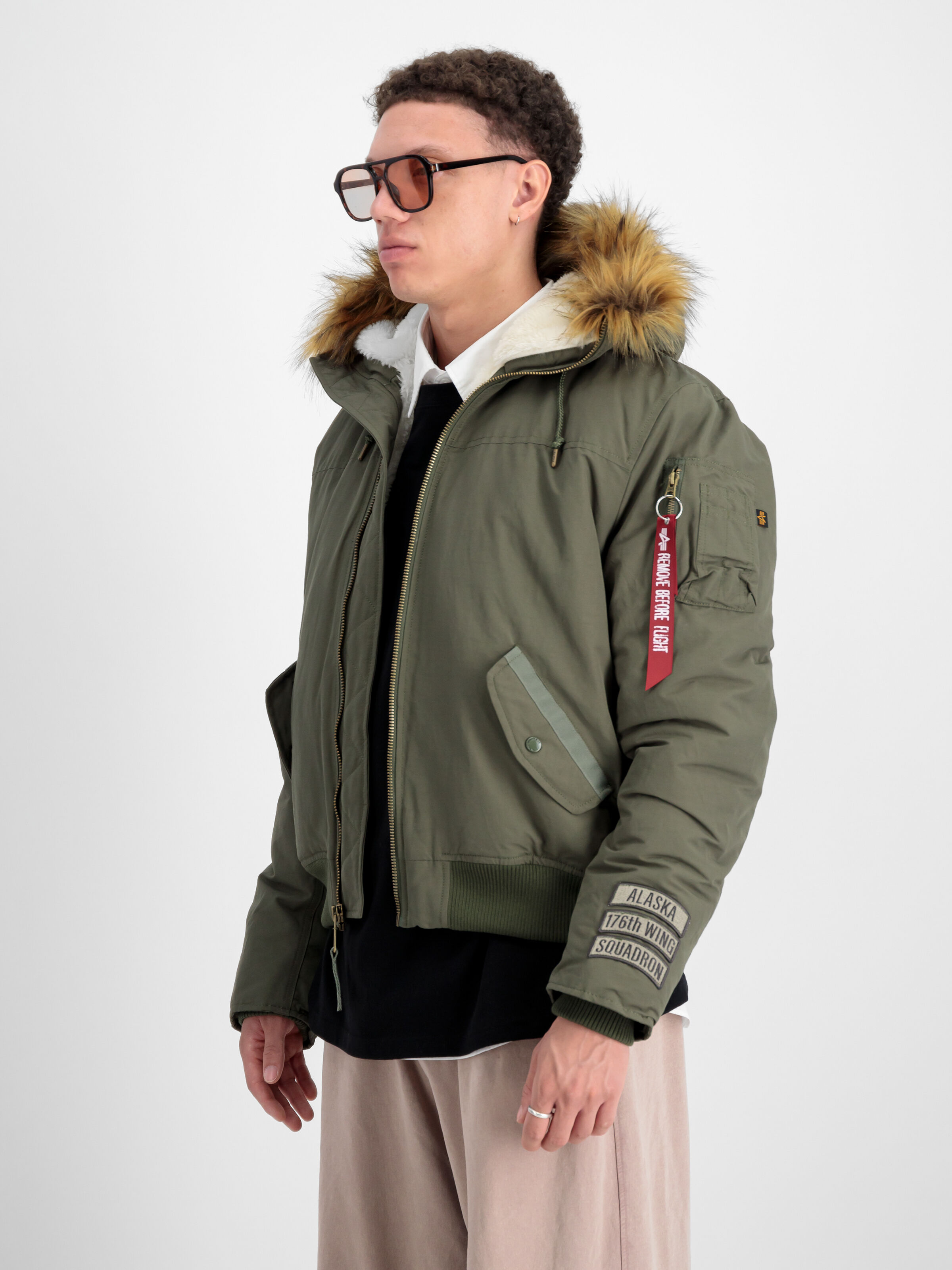 Arctic Guardians Jacket dark olive 148129_142_2_model_00003_129448