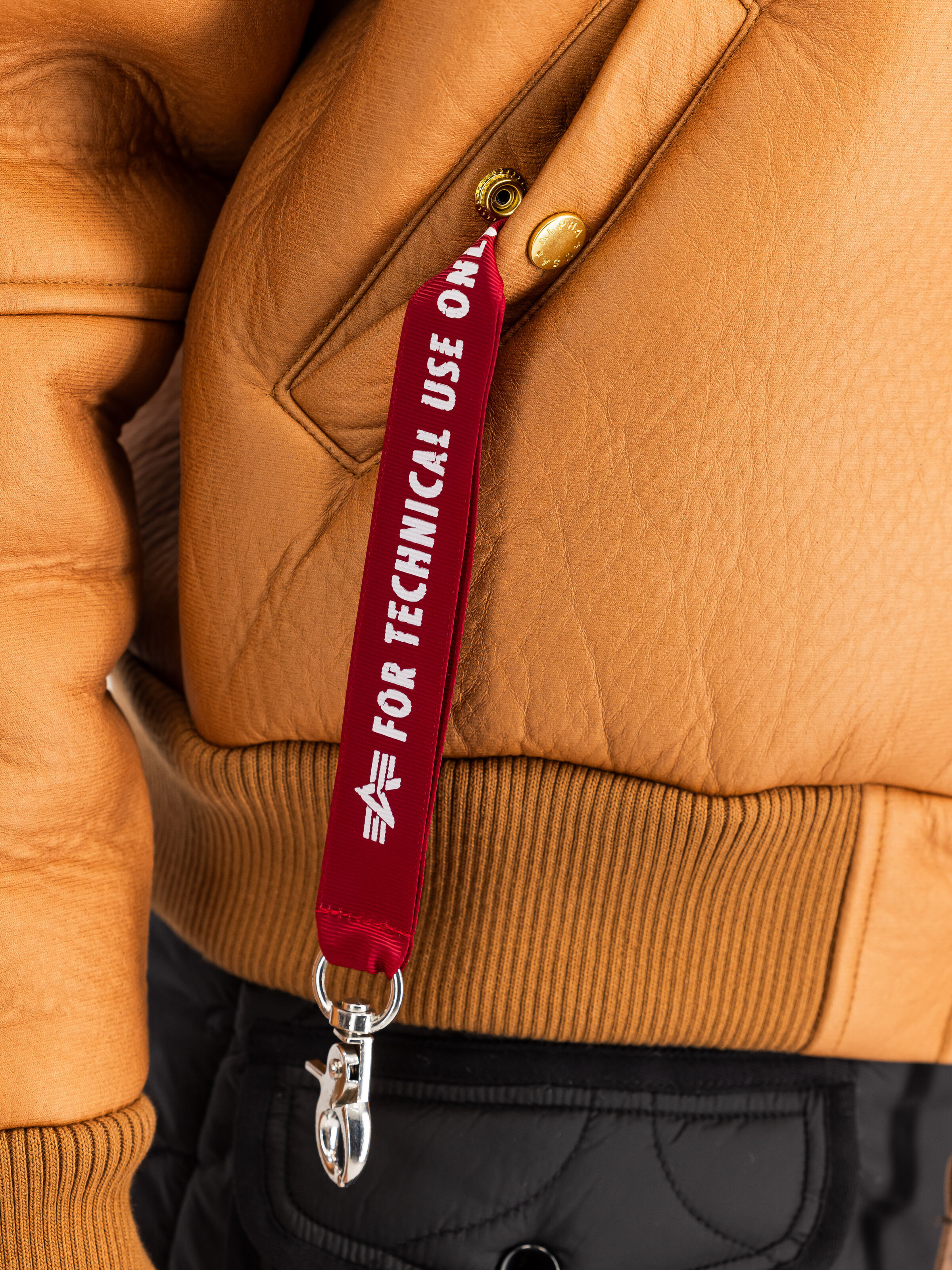B-15 Modified Winter Jacket Women camel 258007_370_3_detail_00001_166623