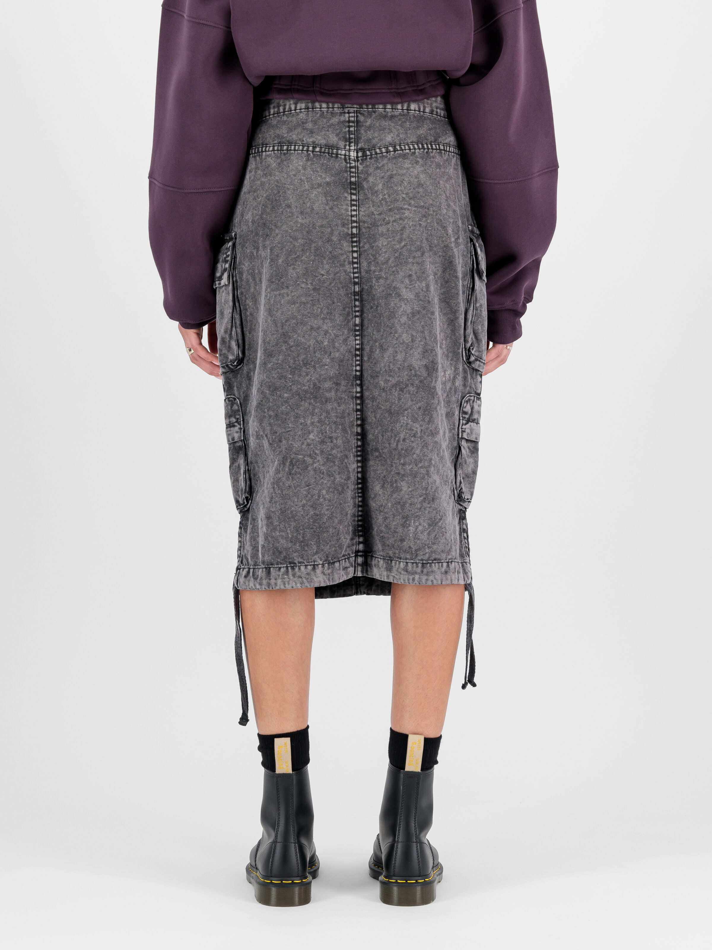 Multipocket Skirt Women black 148068_03_2_model_00005_103694