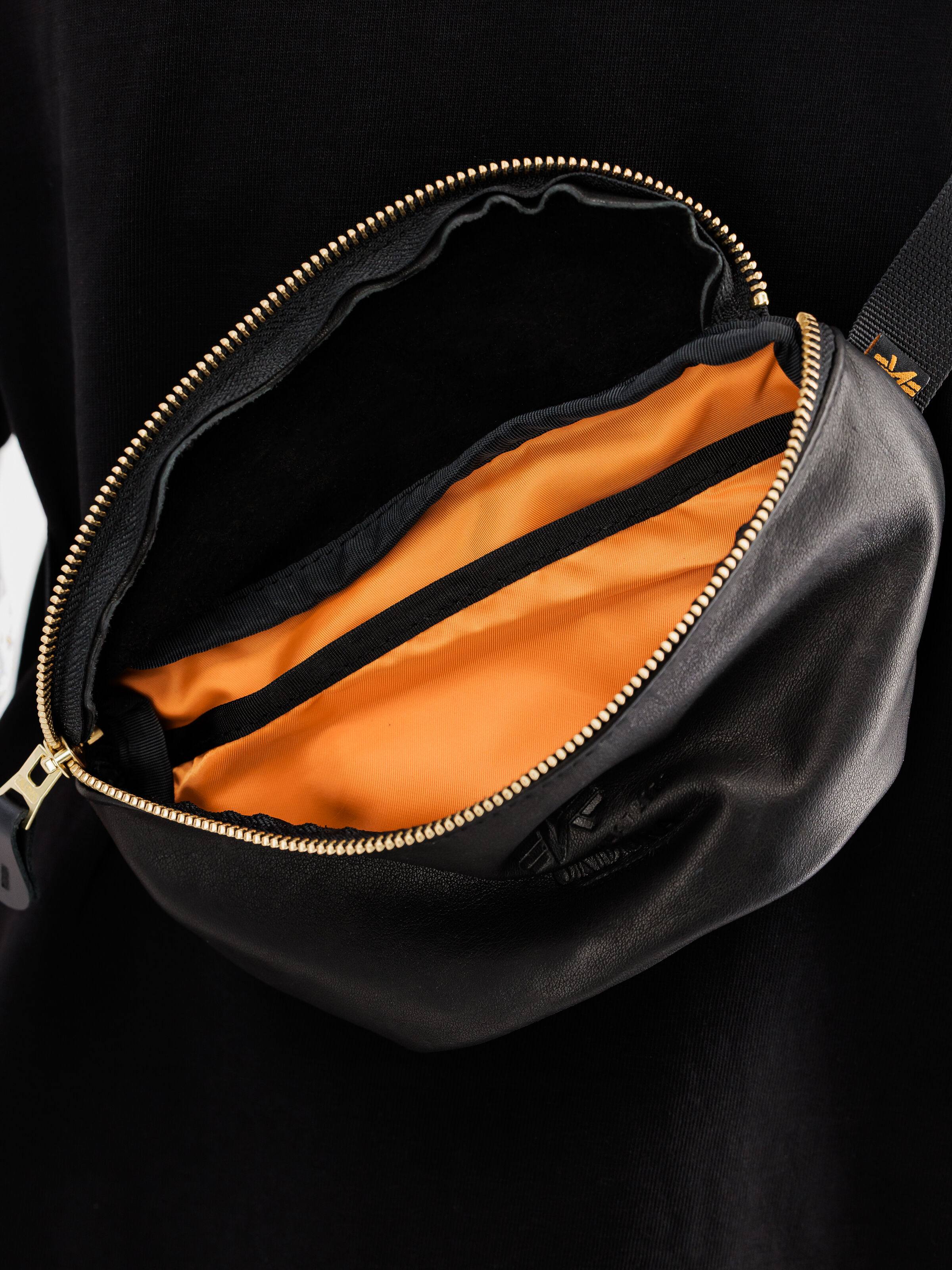 ALPHA x ONDURA Leather Hip Bag black 768103_03_3_detail_00001_211251