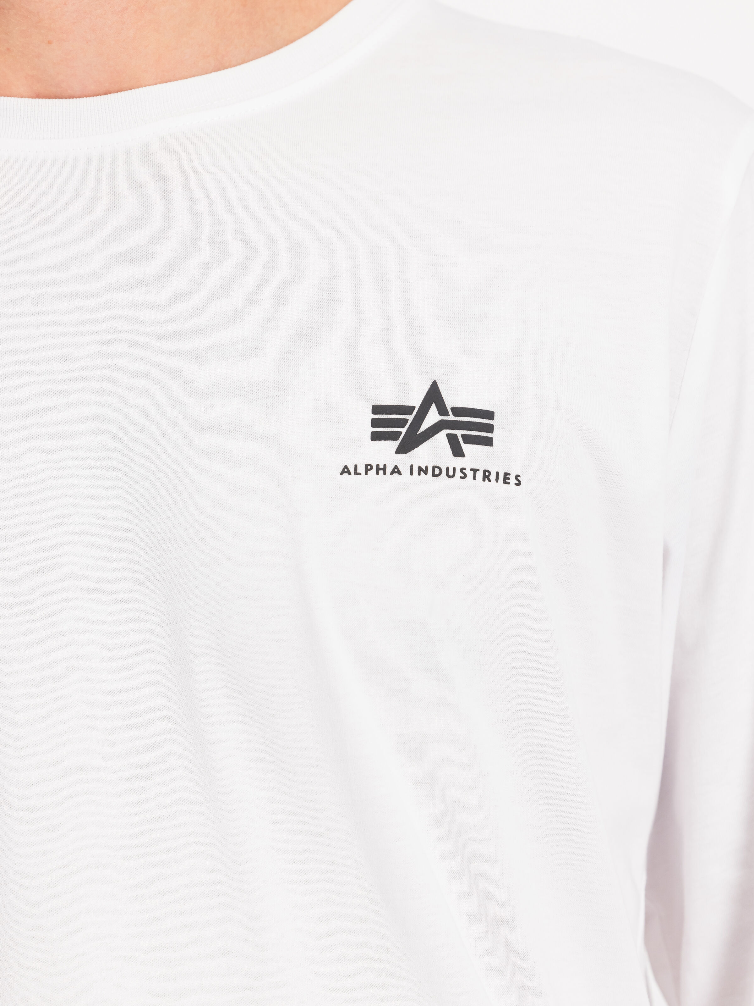 Basic Small Logo Longsleeve white 198517_09_3_detail_00001_122678