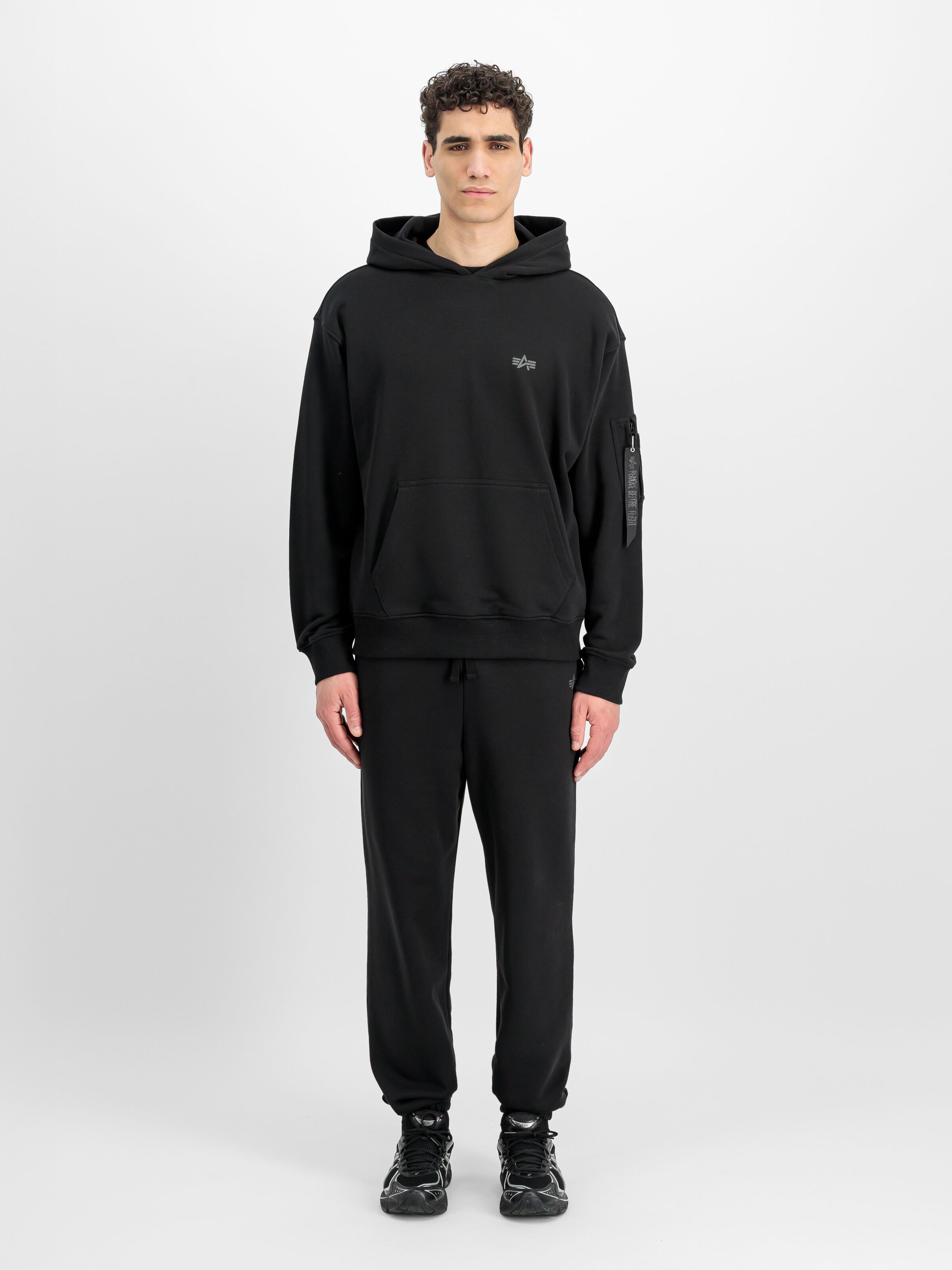 Dye To Match Mid Logo Hoodie black 268337_03_2_model_00001_228695
