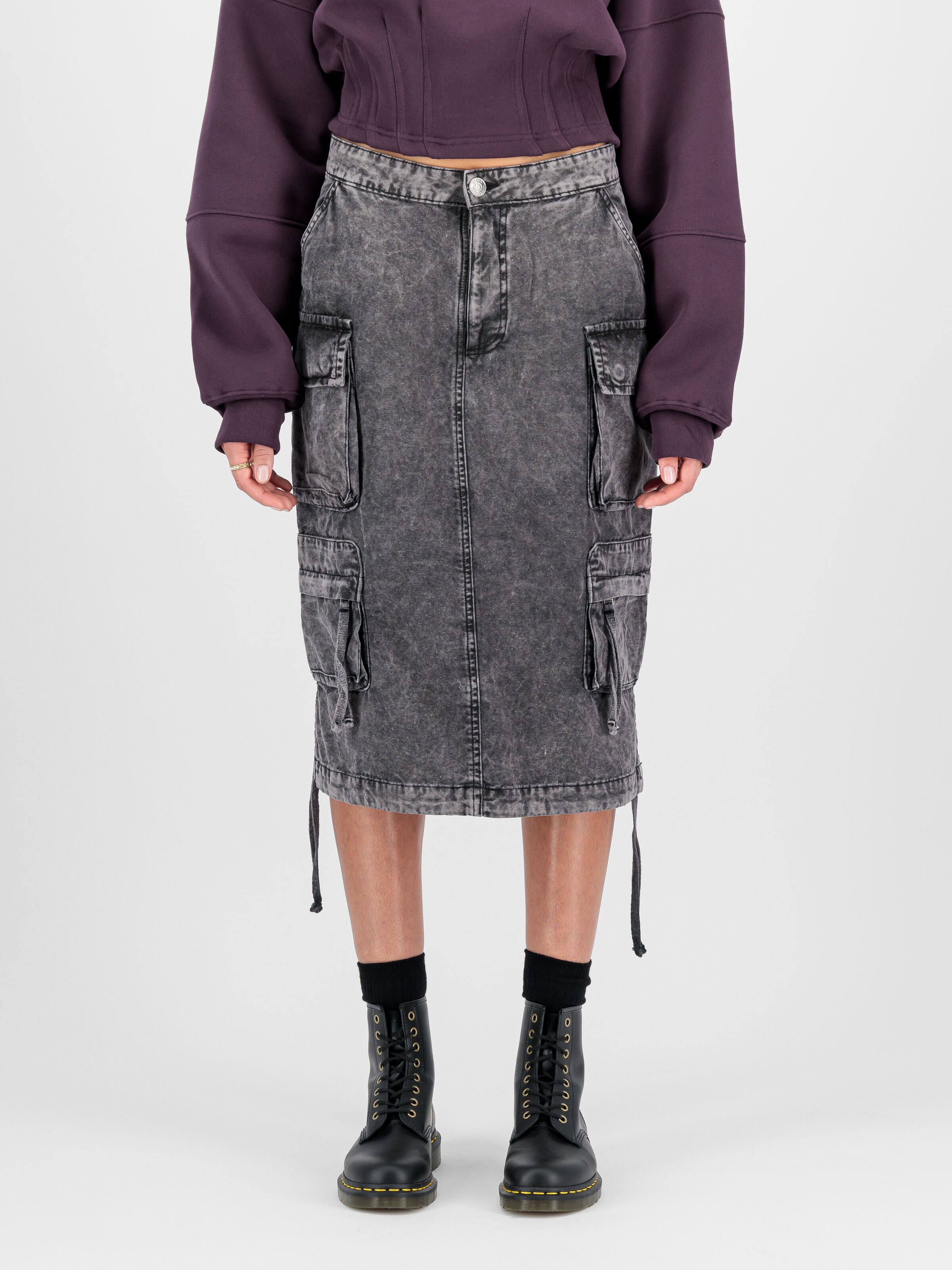 Multipocket Skirt Women black 148068_03_2_model_00003_103692