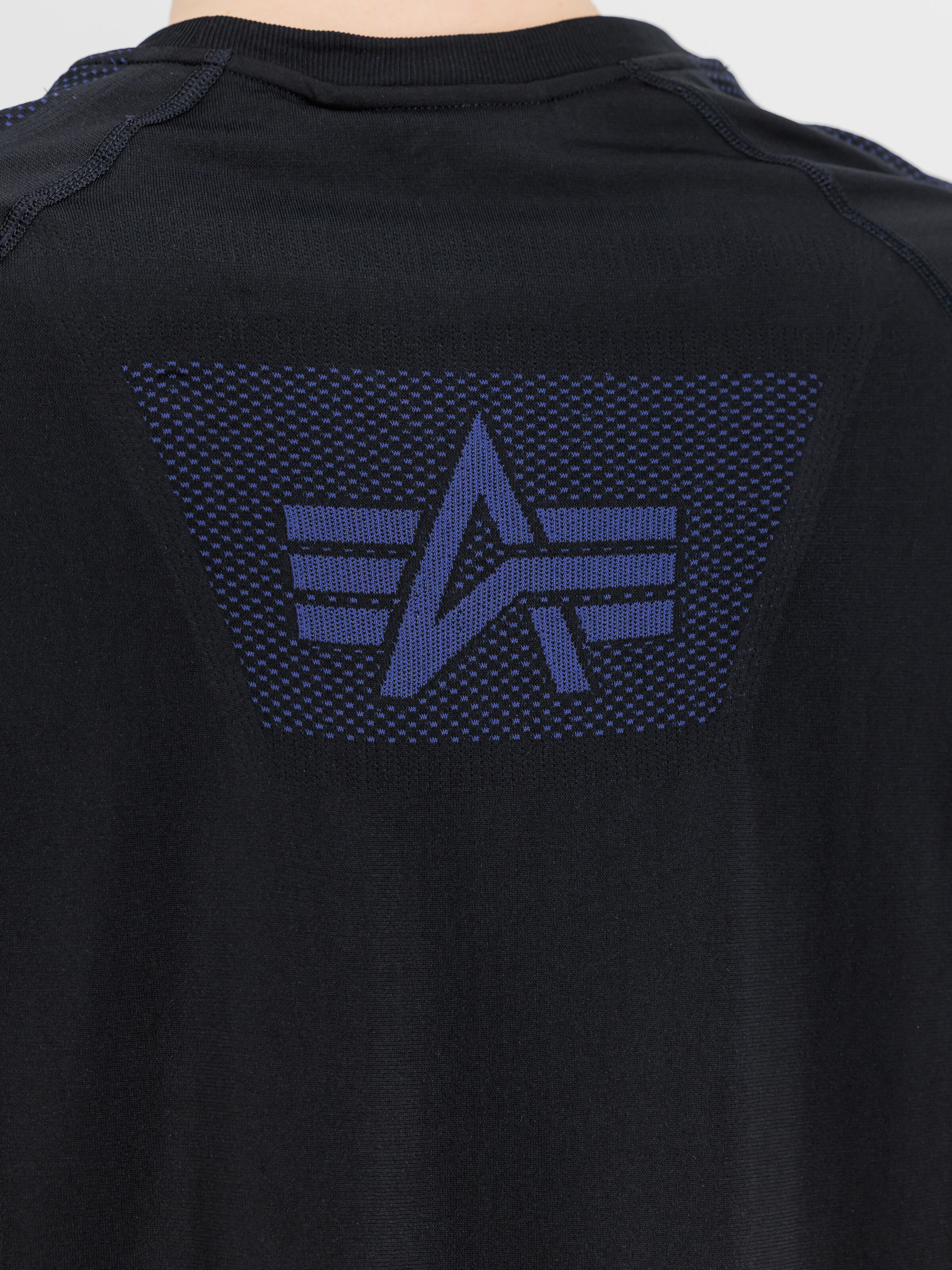 Seamless T-Shirt black 756501_03_3_detail_00001_155121