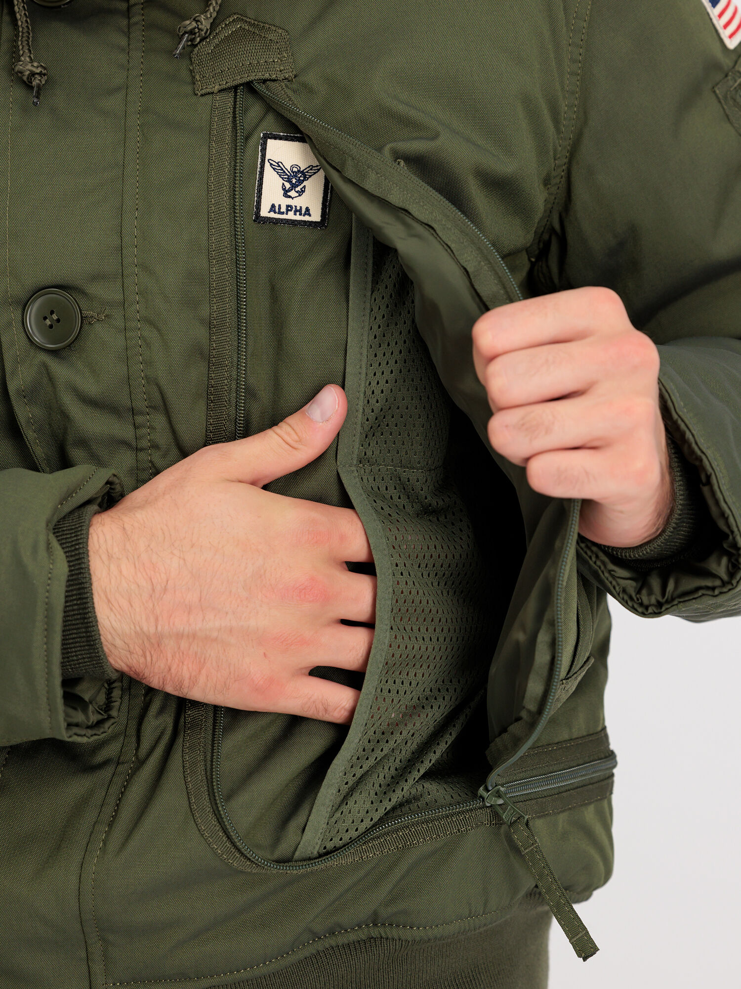 Polar Jacket Short Version Winter Jacket dark green 133141_257_alpha_industries_polar_jacket_sv_010_123495