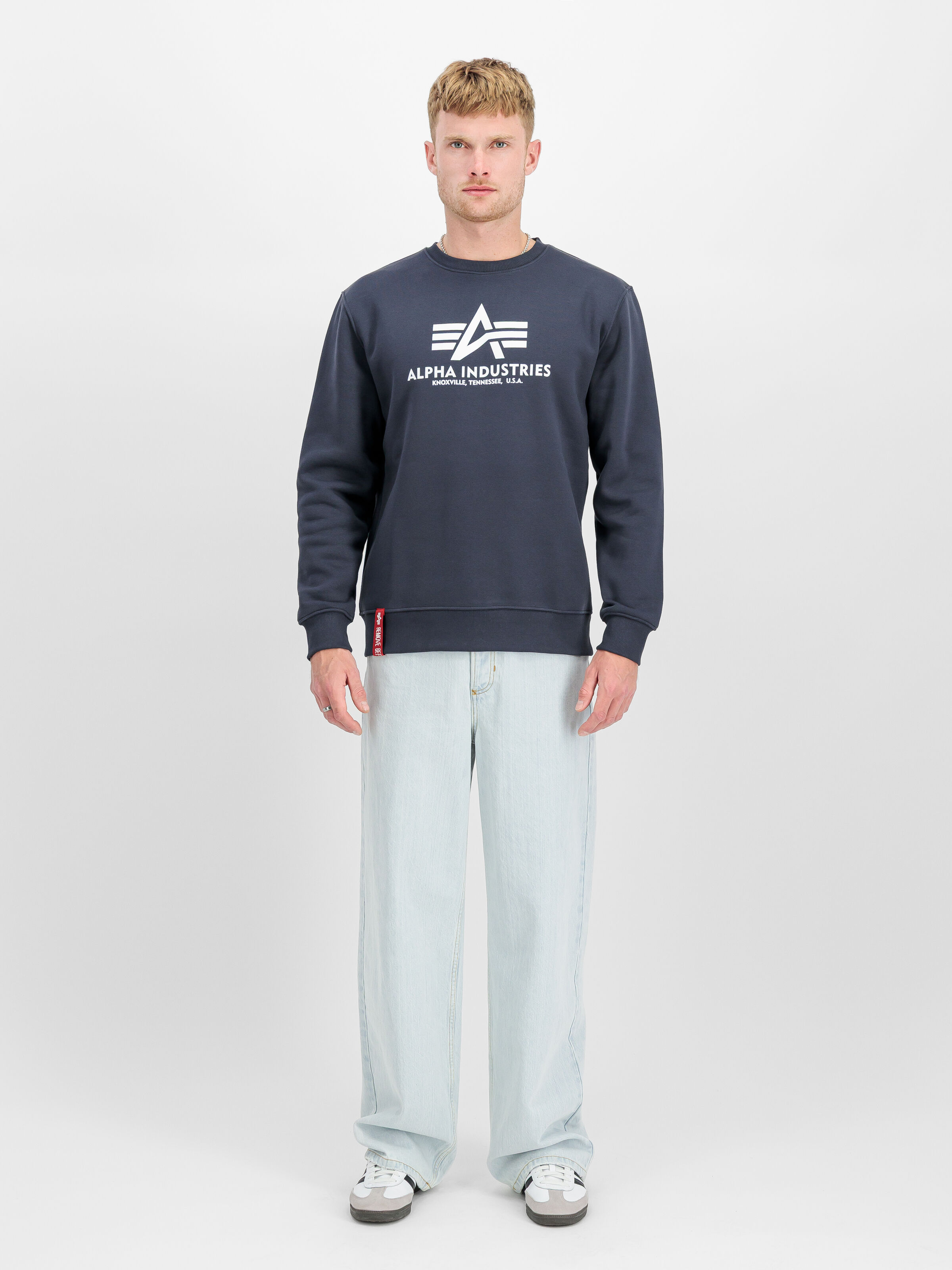 Basic Big Logo Sweatshirt navy 178302_02_2_model_00001_191289