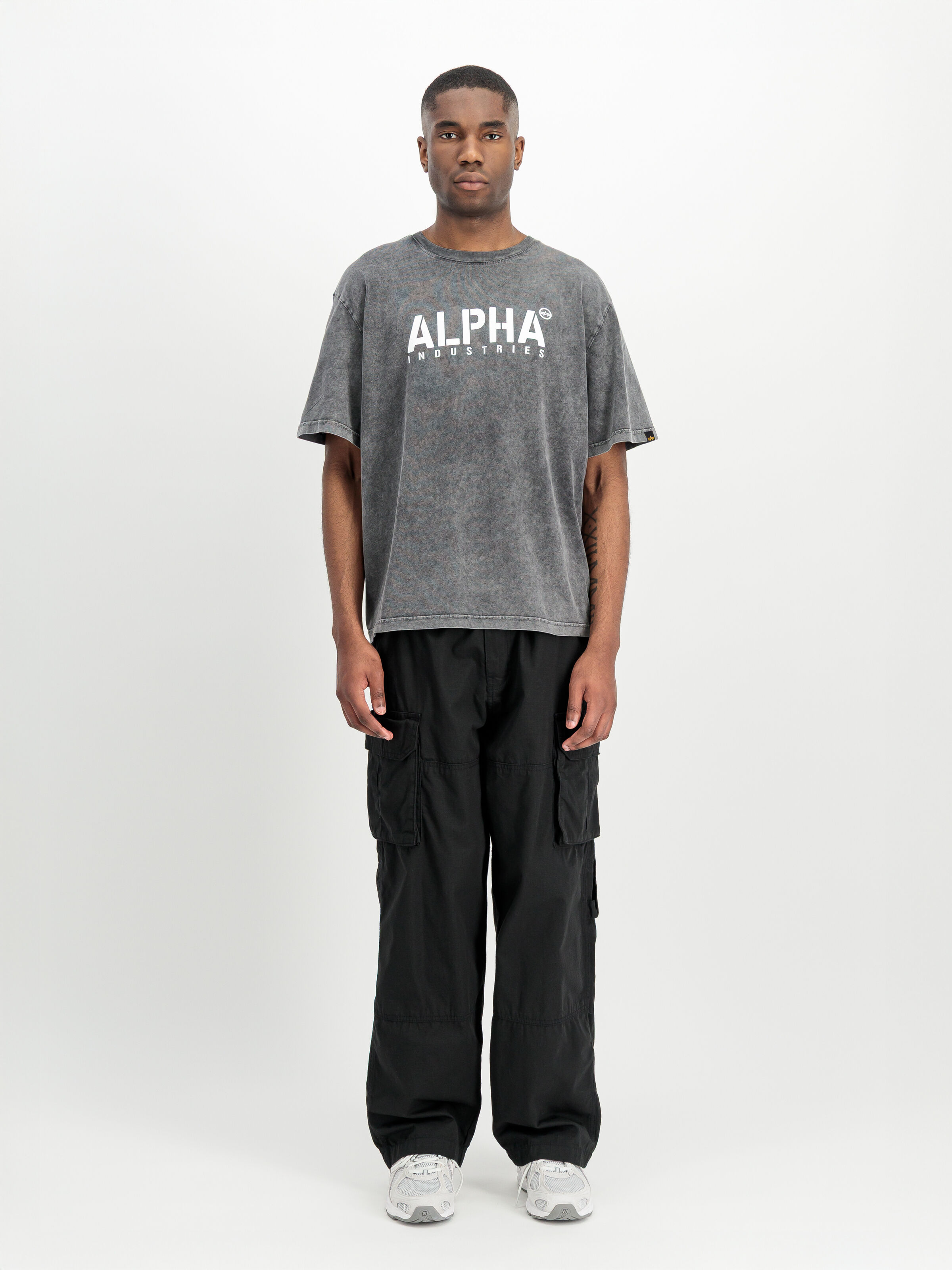 Alpha Stencil T-Shirt black 266555_03_2_model_00001_227039