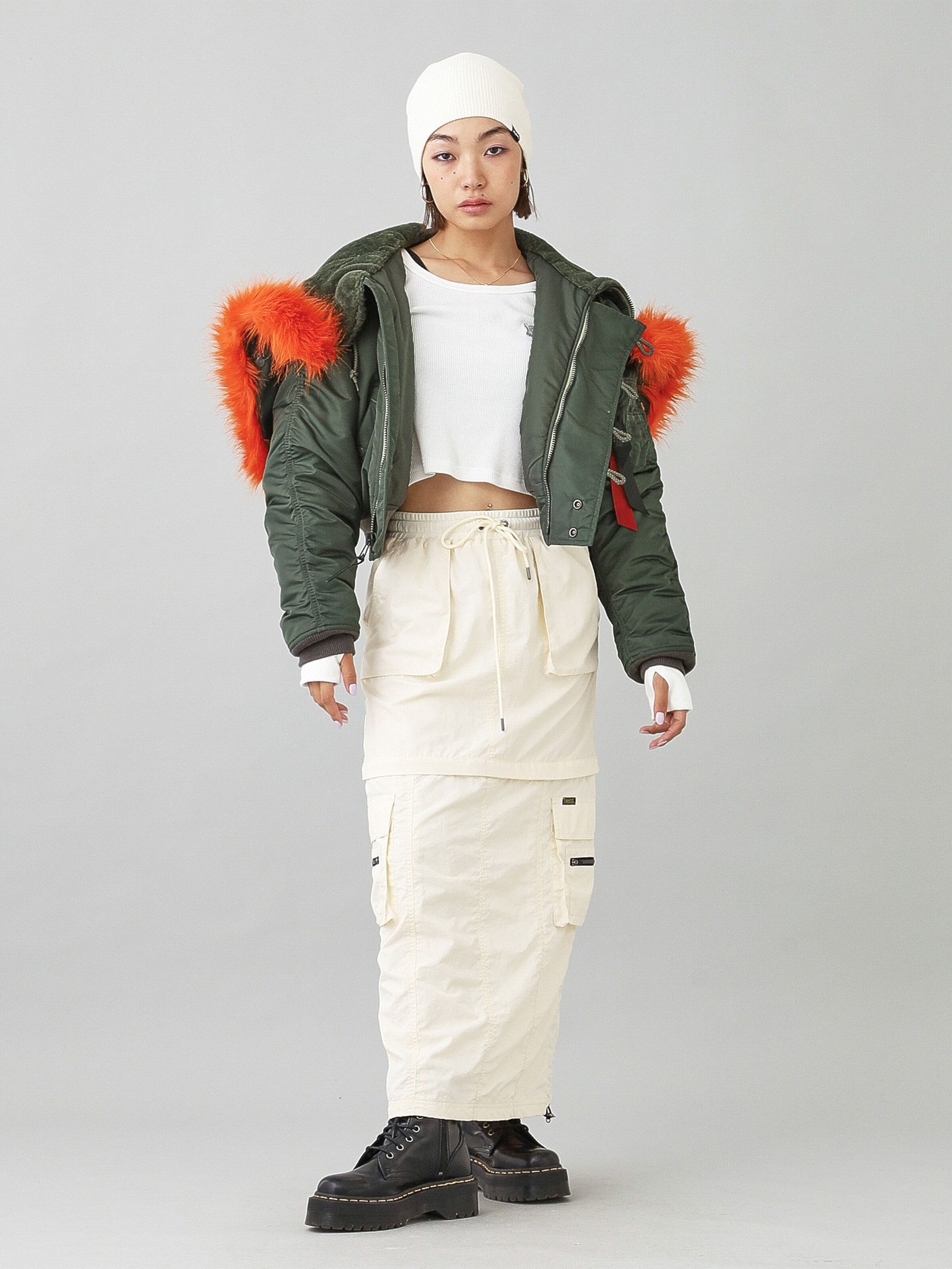 ALPHA X N-2B SHORT X-GIRL Winter Jacket sage-green 148168_01_2_model_00001_115950