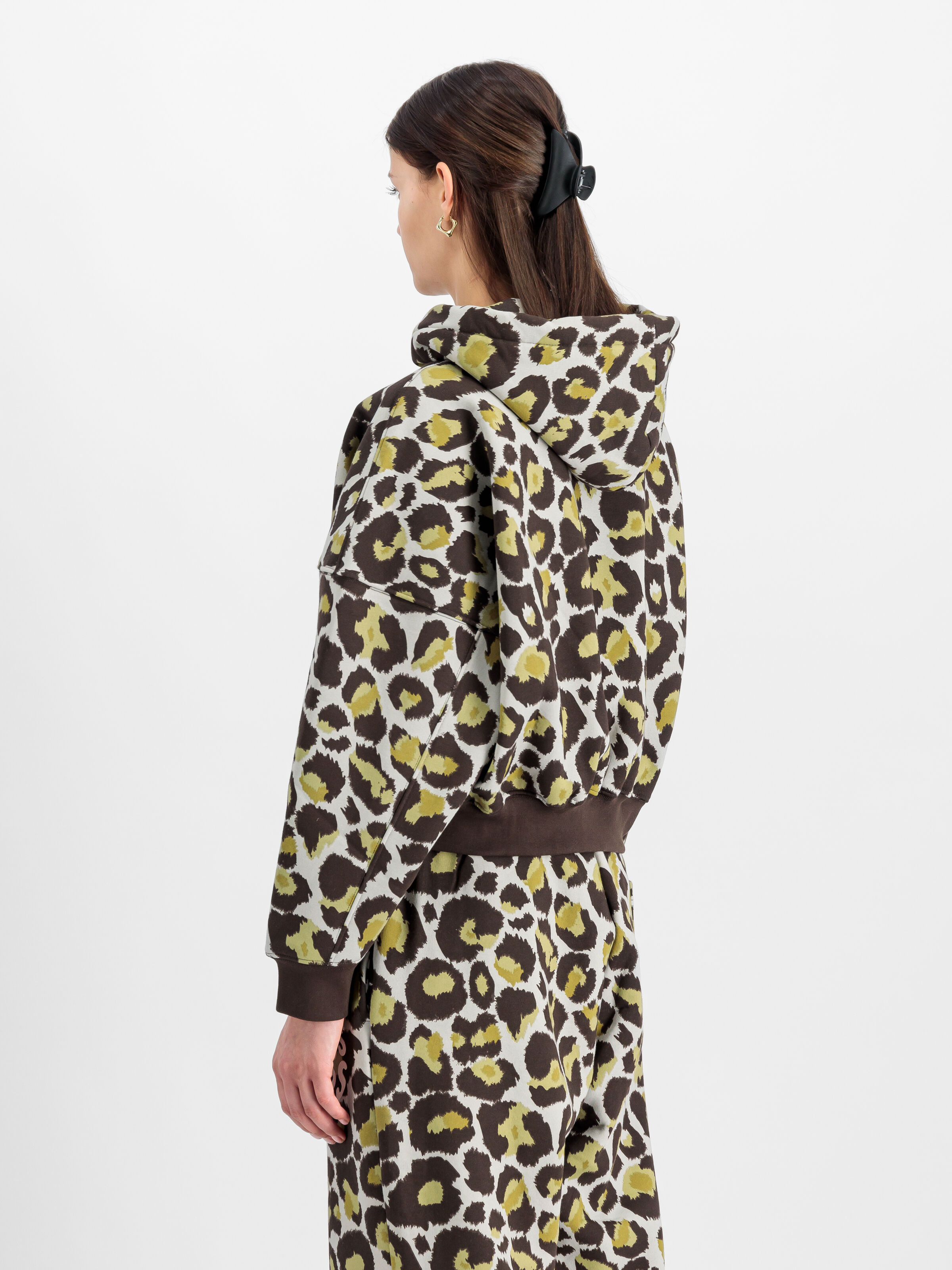 Logo Camo Hoodie Women olive leo camo 148040C_732_2_model_00004_103611