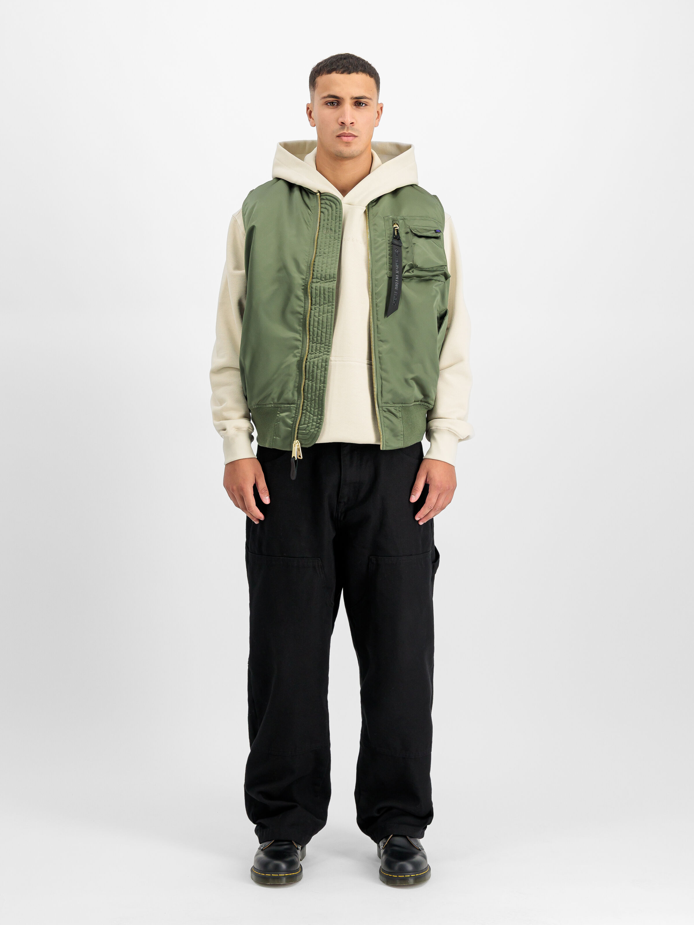 MA-1 Base Vest sage-green 758102_01_2_model_00001_195612