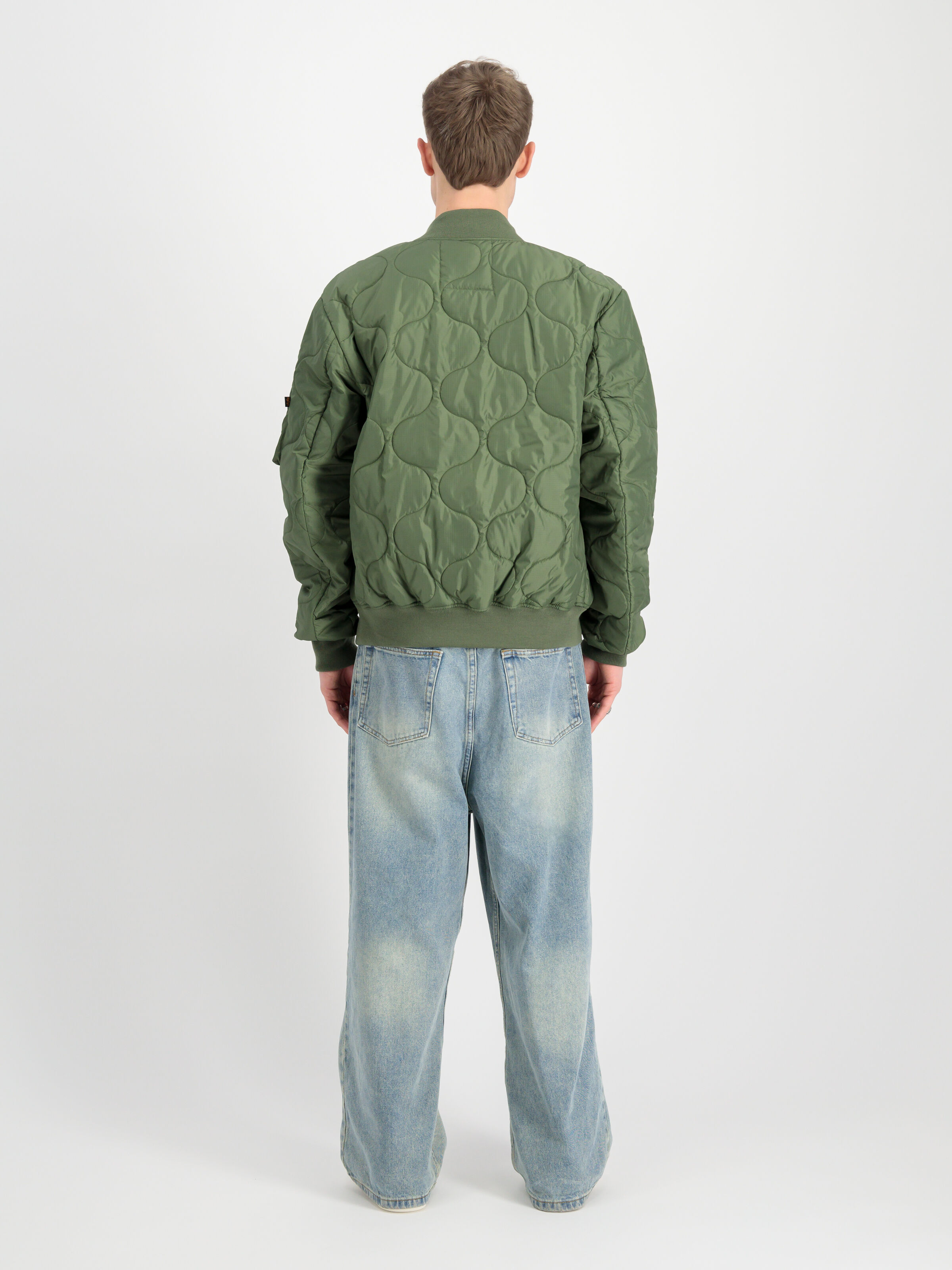 MA-1 ALS Bomber Jacket sage-green 136135_01_2_model_00002_123909