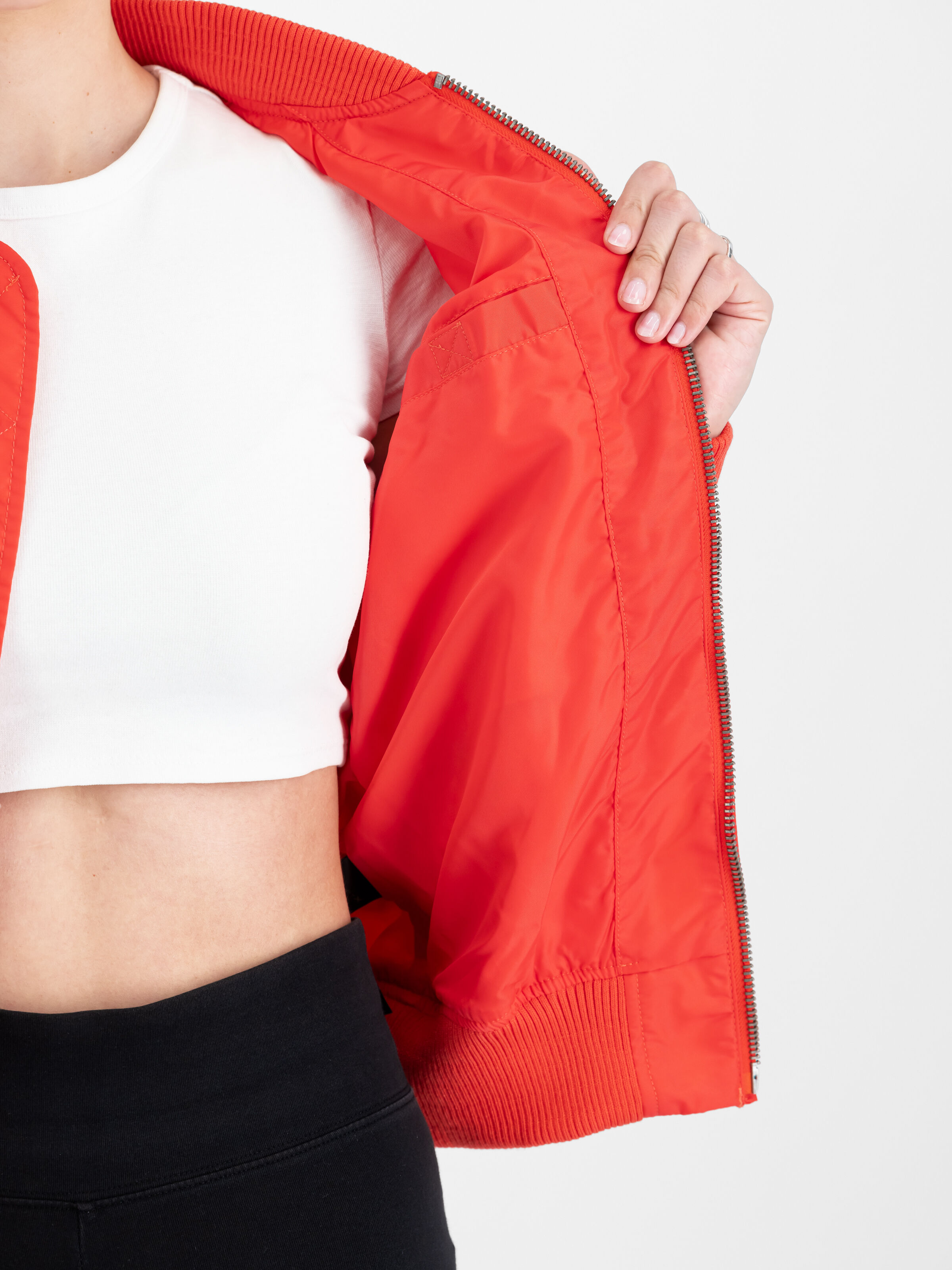 MA-1 TT Two Tone Bomber Jacket Women radiant red 141041_711_3_detail_00001_133746