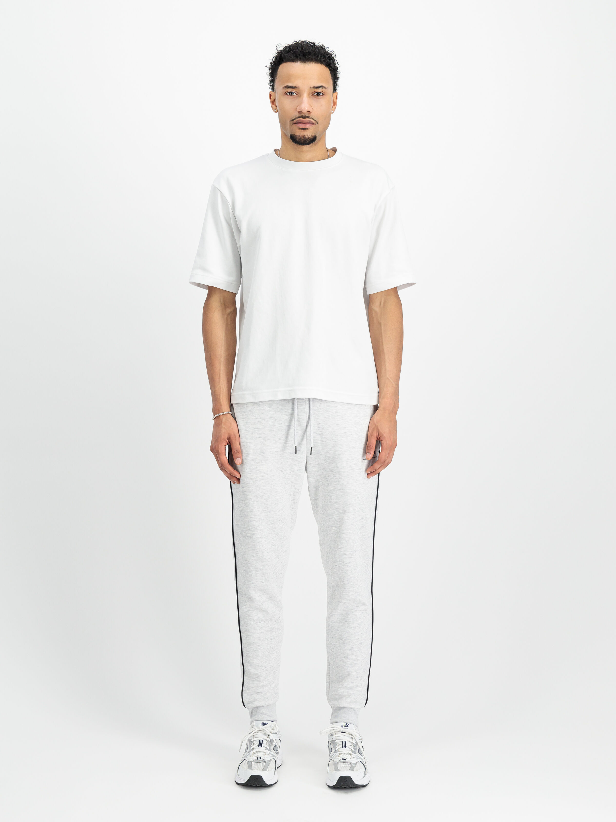 Track Small Logo Jogger pastel grey melange 156374_752_2_model_00001_152270