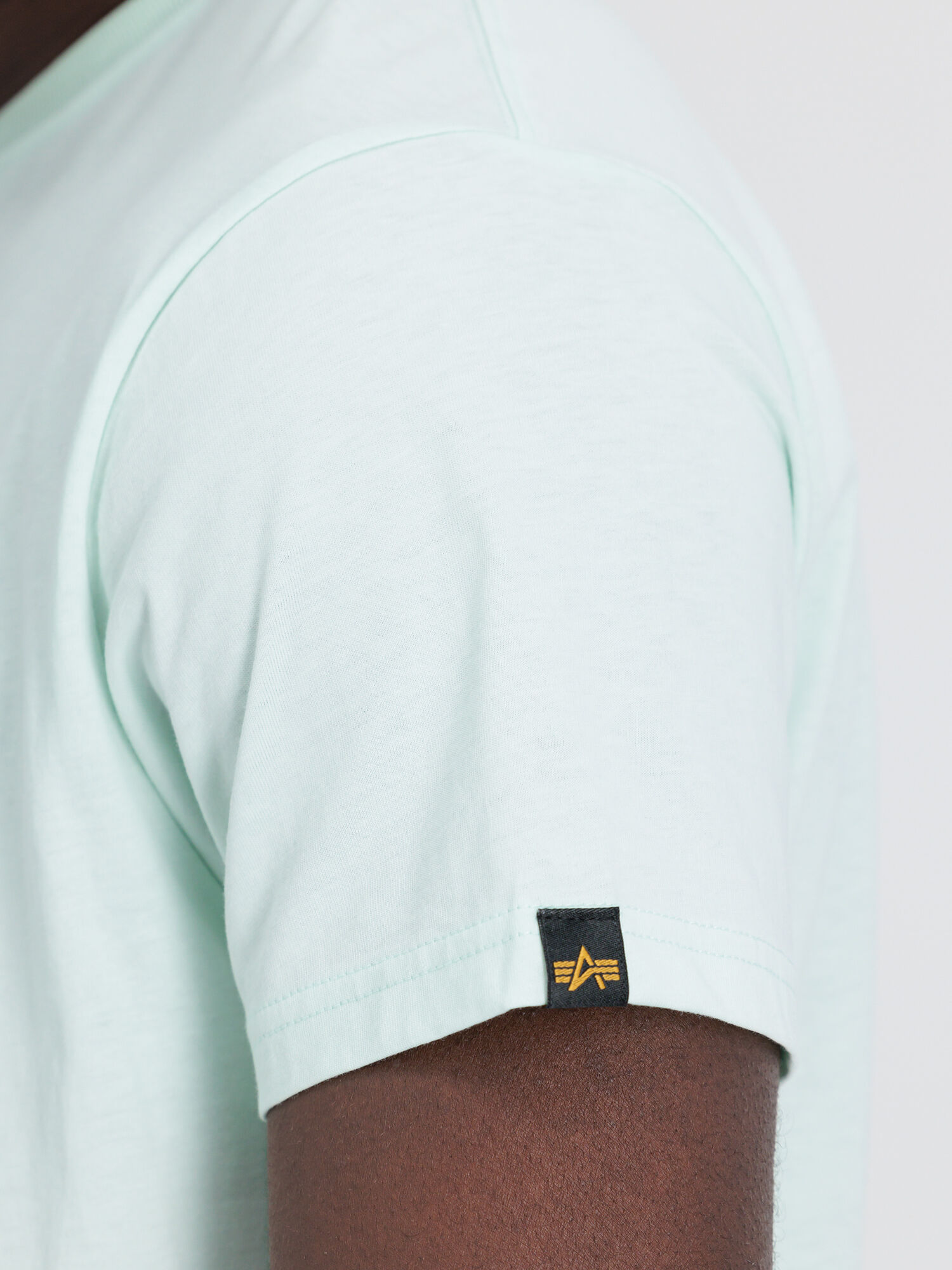 Embroidery T-Shirt Unisex mint 118536_43_alpha_industries_unisex_emb_t_shirt_005_124124