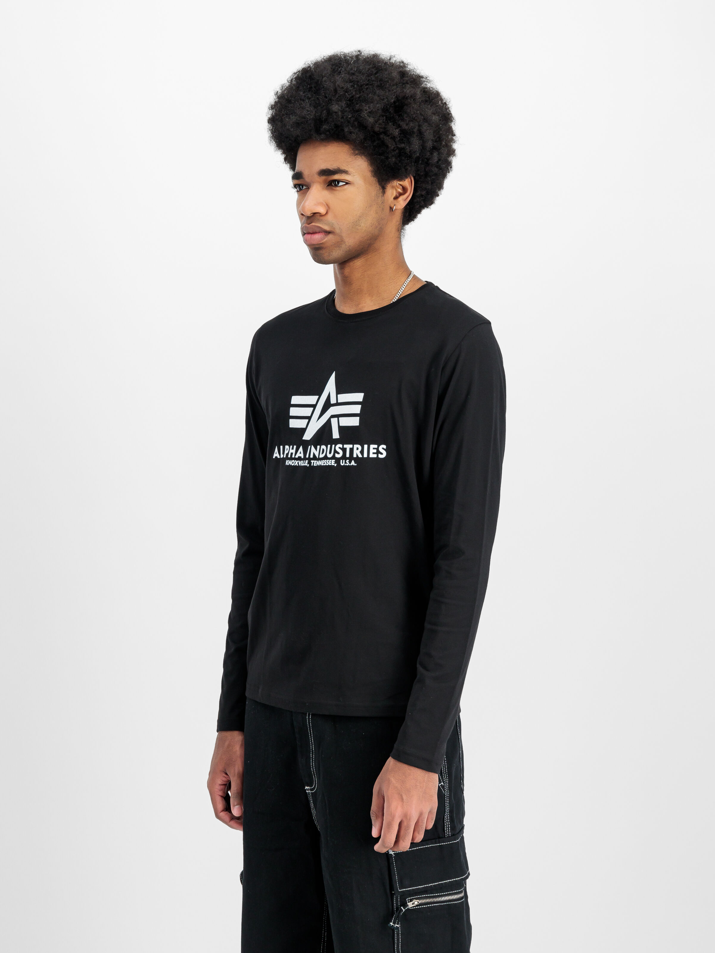 Basic Big Logo Longsleeve black 100510_03_2_model_00003_130497