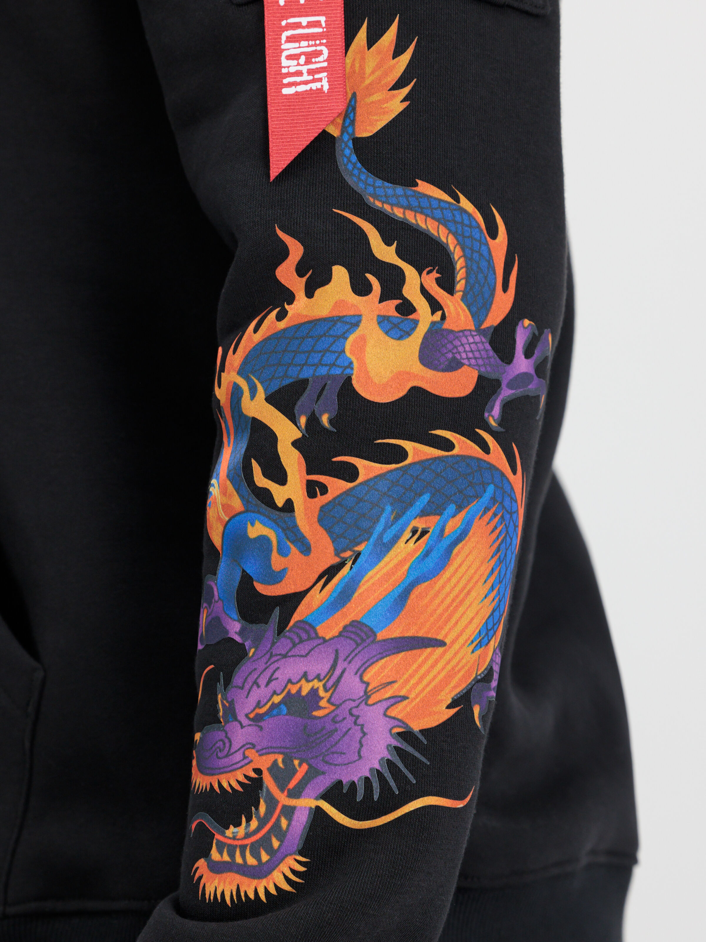 Dragon Embroidery Hoodie black 136334_03_alpha_industries_dragon_emb_hoody_007_183028