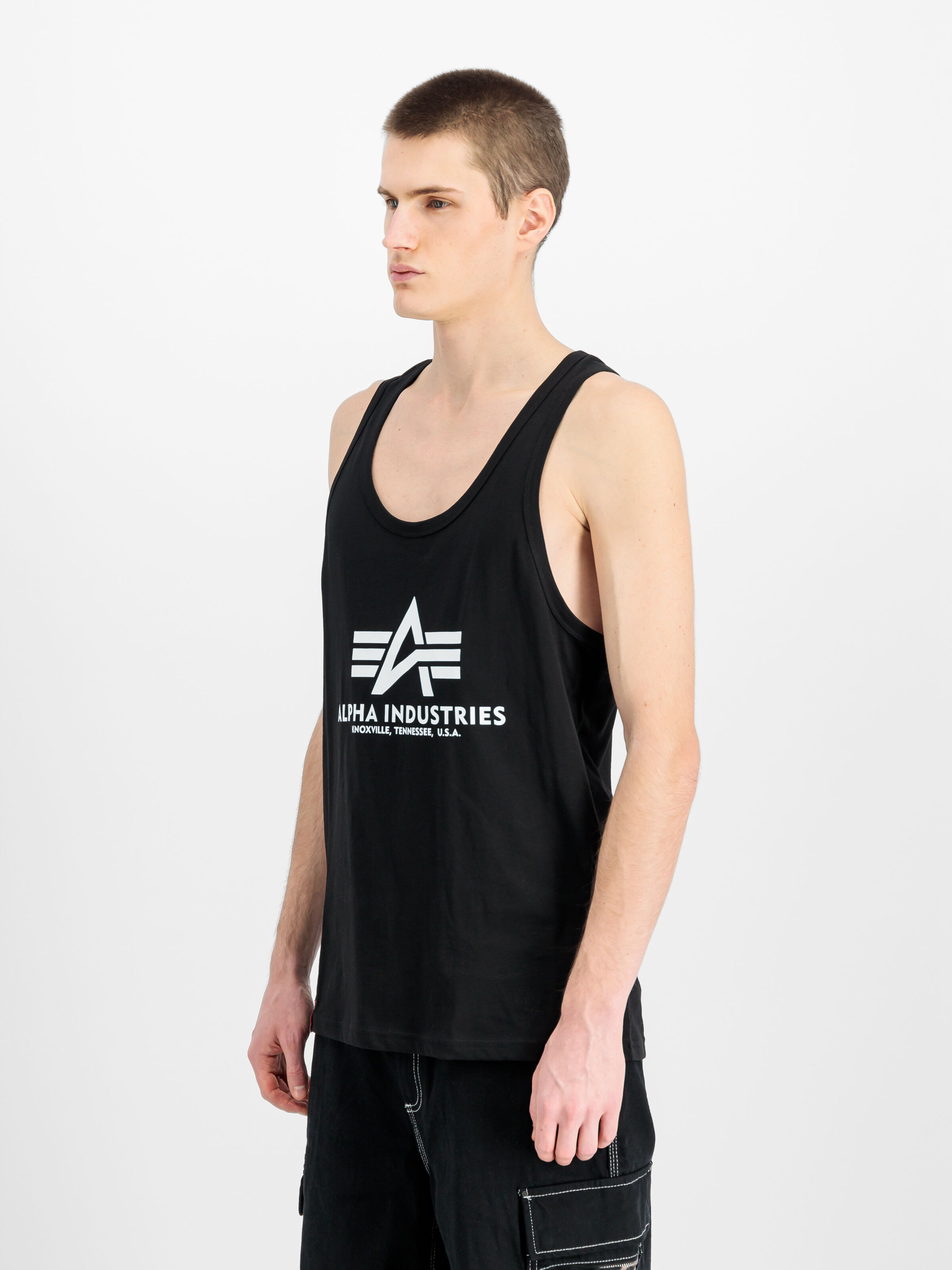 Basic BB Big Logo Tank black 116513_03_2_model_00002_154837