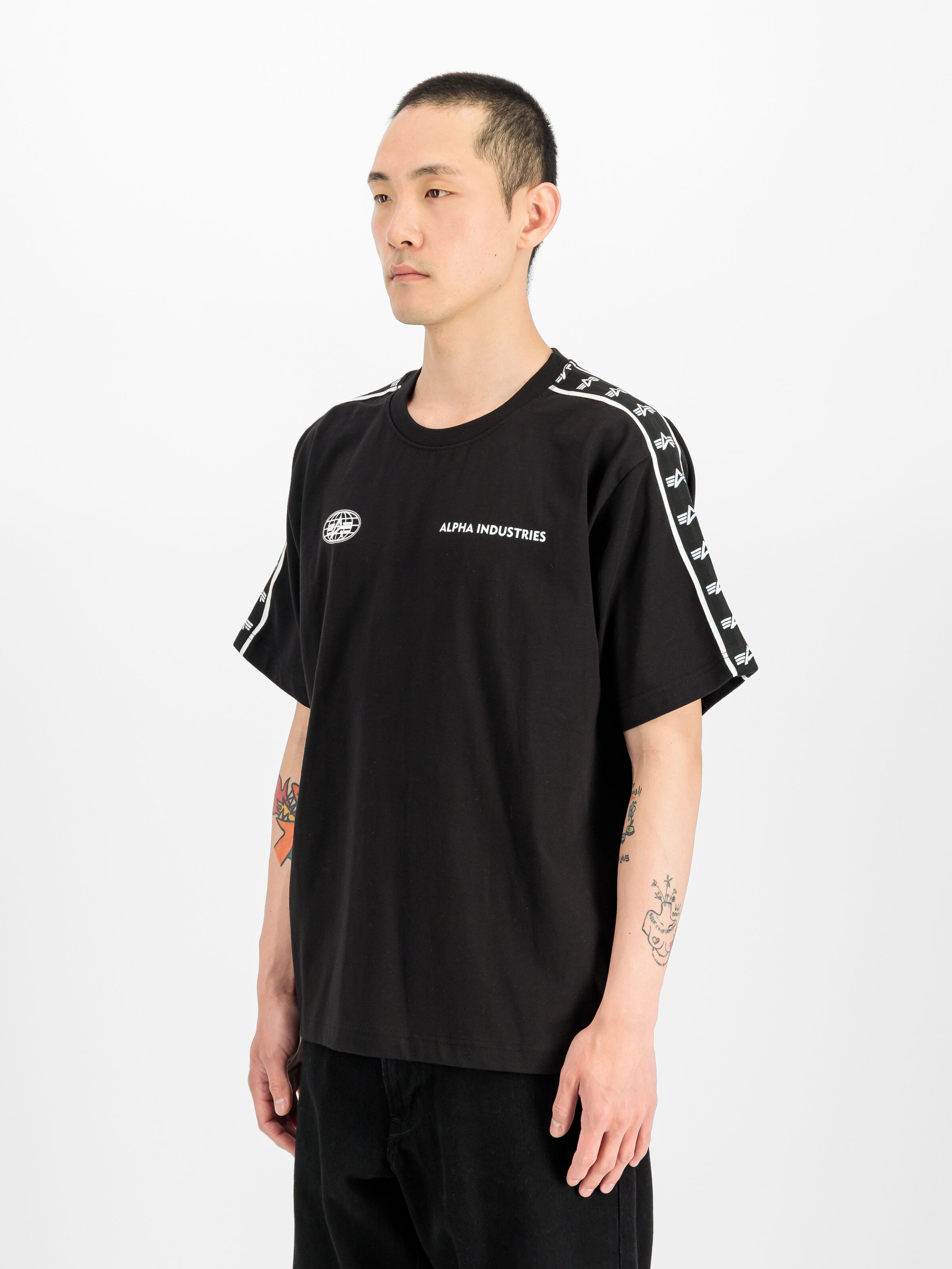 Logo Track Tape T-Shirt black 268503_03_2_model_00002_243751