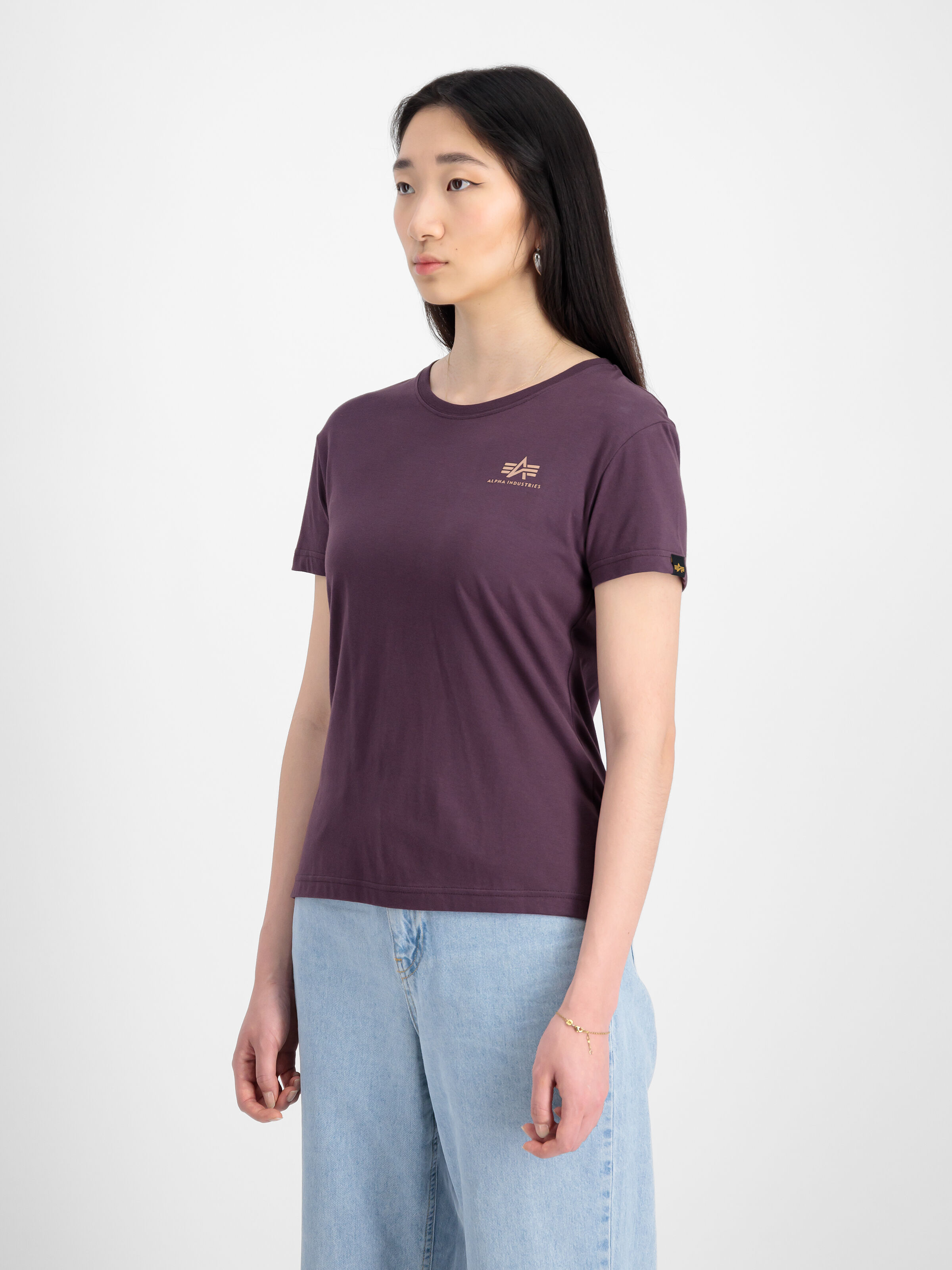 Basic Small Logo T-Shirt Women Plum 196054_719_2_model_00003_96991
