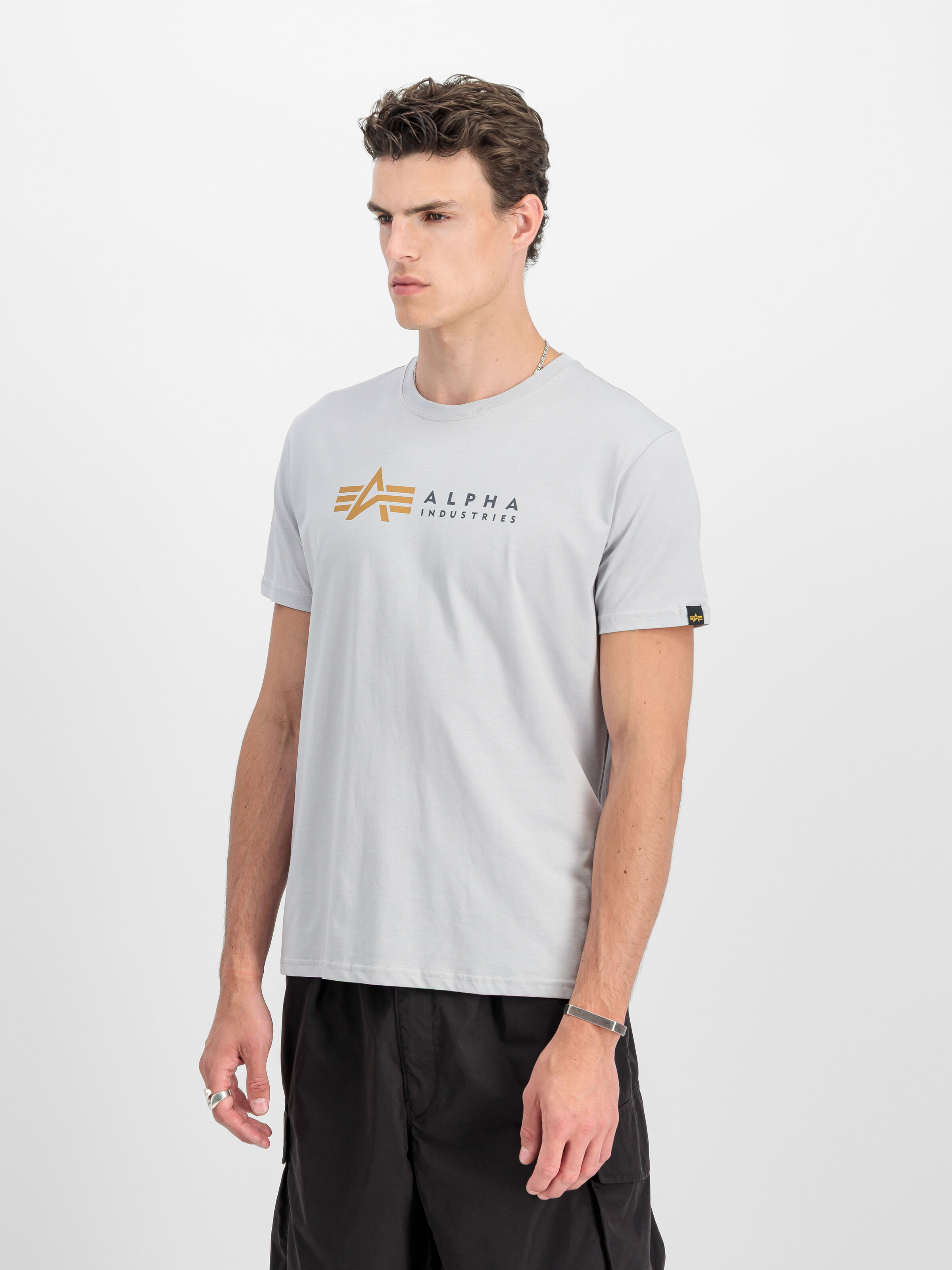 Alpha Label T-Shirt pastel grey 118502_666_2_model_00002_189160