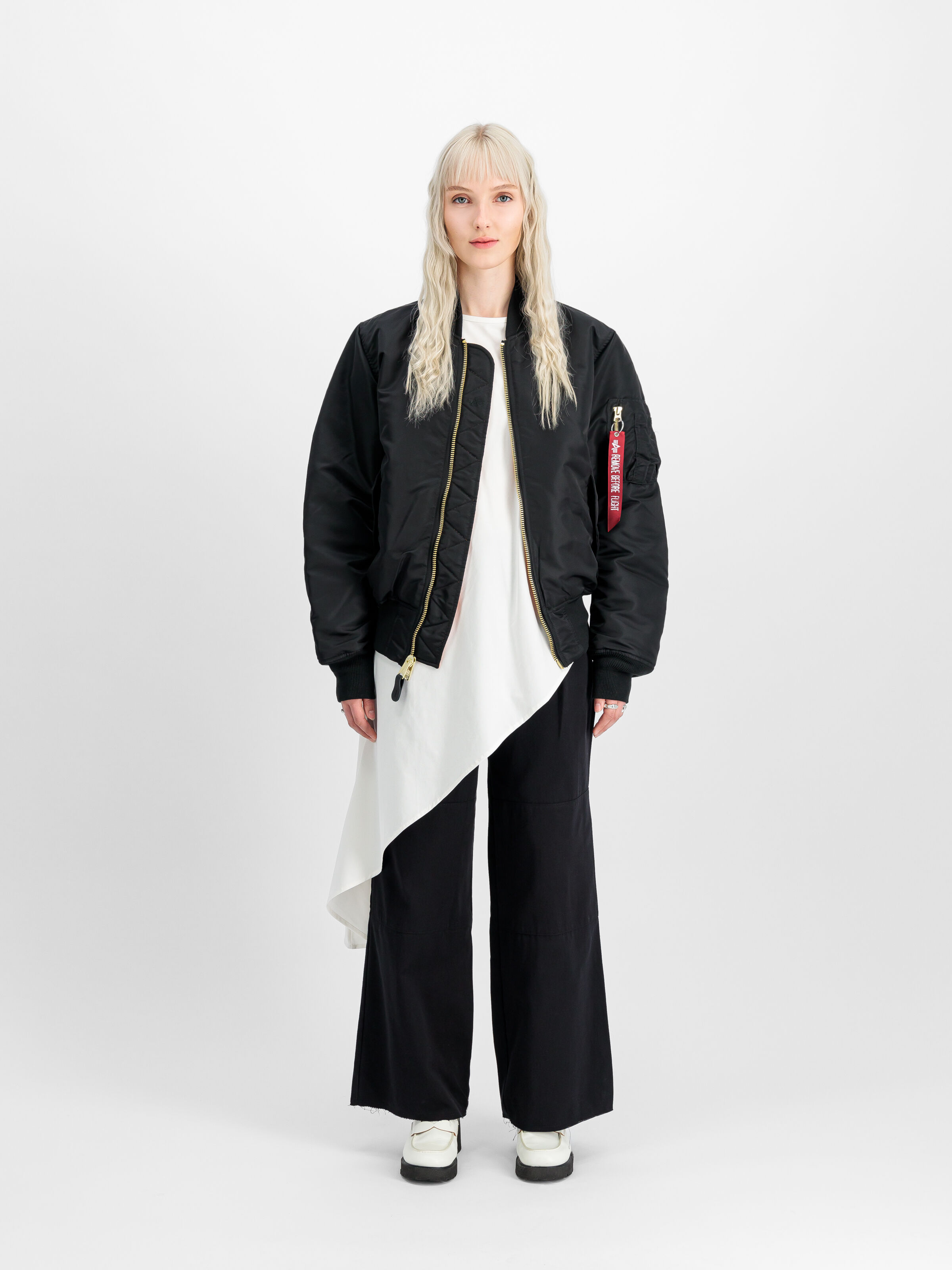 MA-1 Heritage Bomber Jacket black 100101_03_2_model_00001_100909