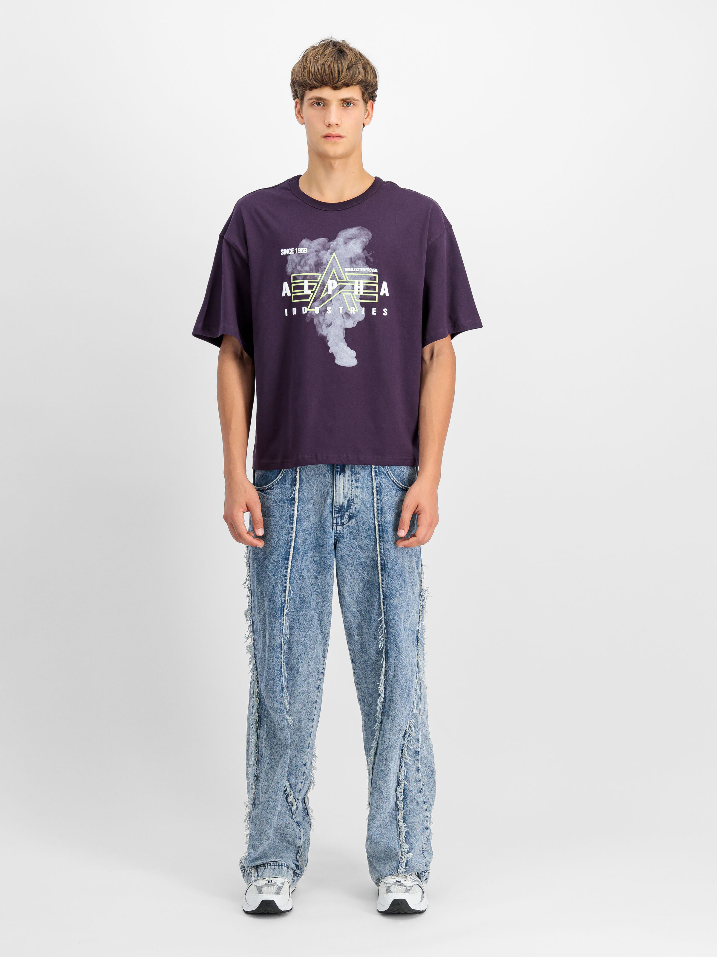 Smoke Logo T-Shirt Plum 148508_719_2_model_00001_107347