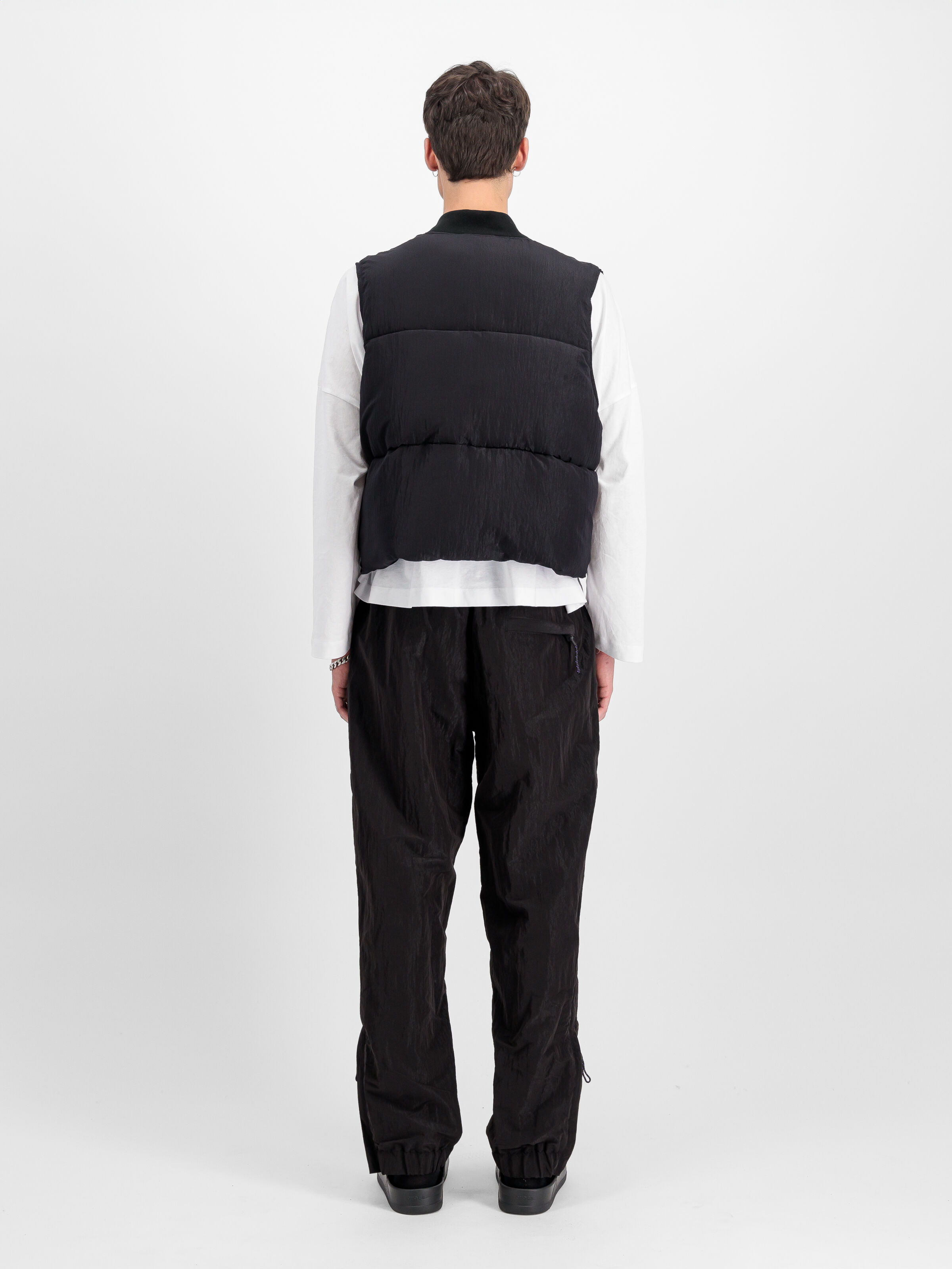 UV Zip Pant black 148211UV_03_2_model_00002_114038