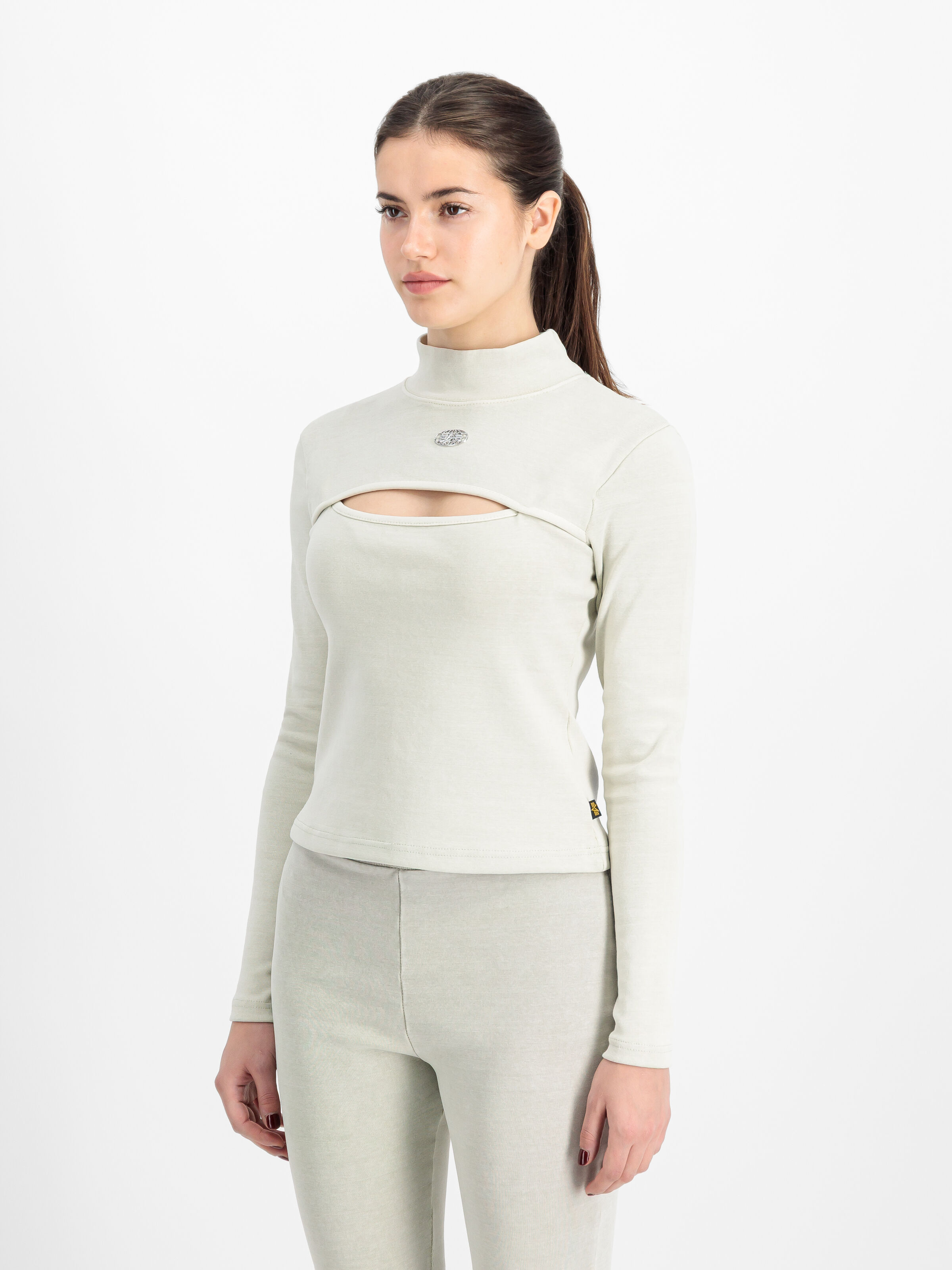 World Cut Out Longsleeve Women stone 266090_10_2_model_00002_212430