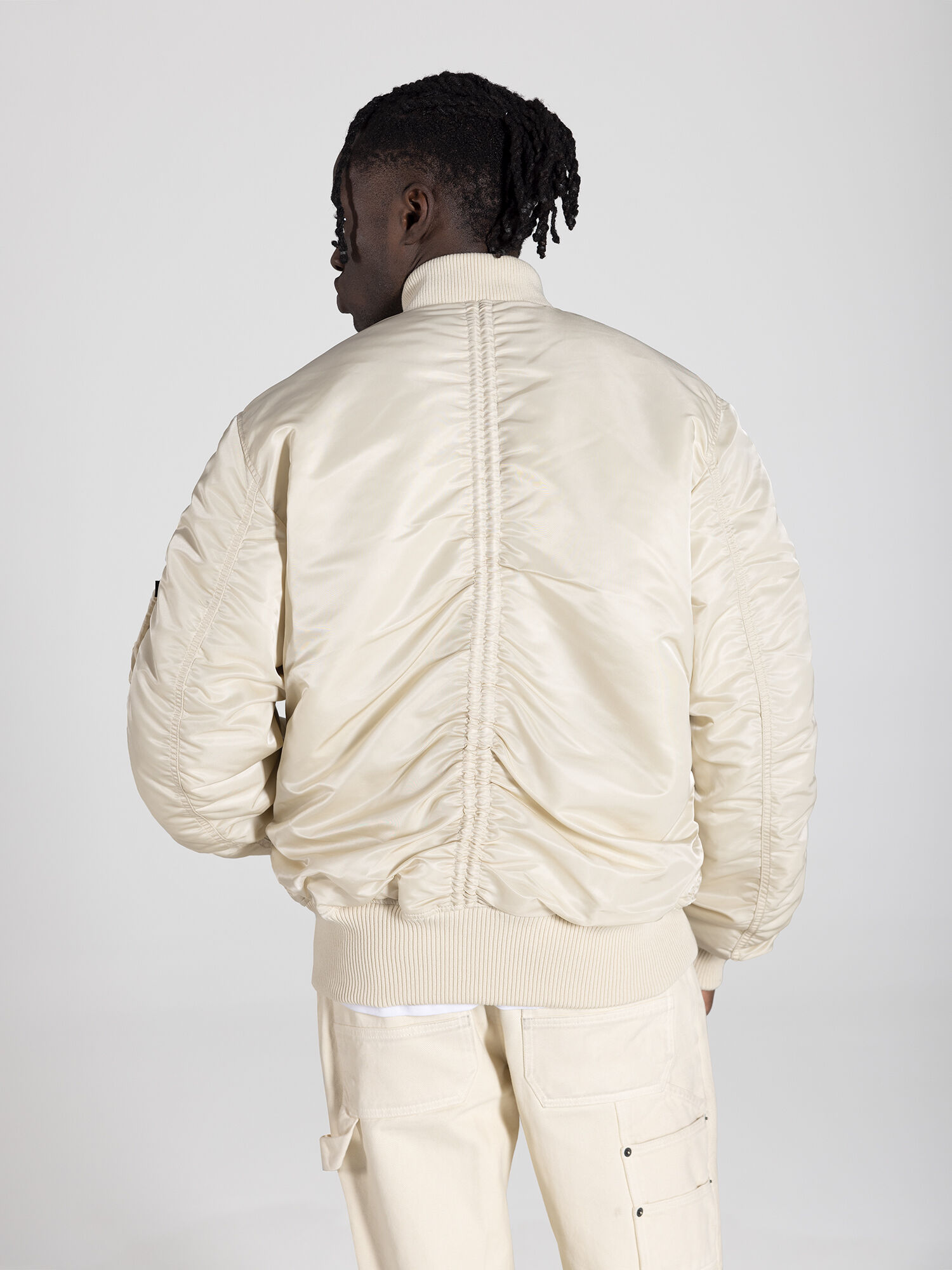 MA-1 Oversized Puckered Bomber Jacket vintage white 136133_300_alpha_industries_ma_1_os_puckered_003_123861
