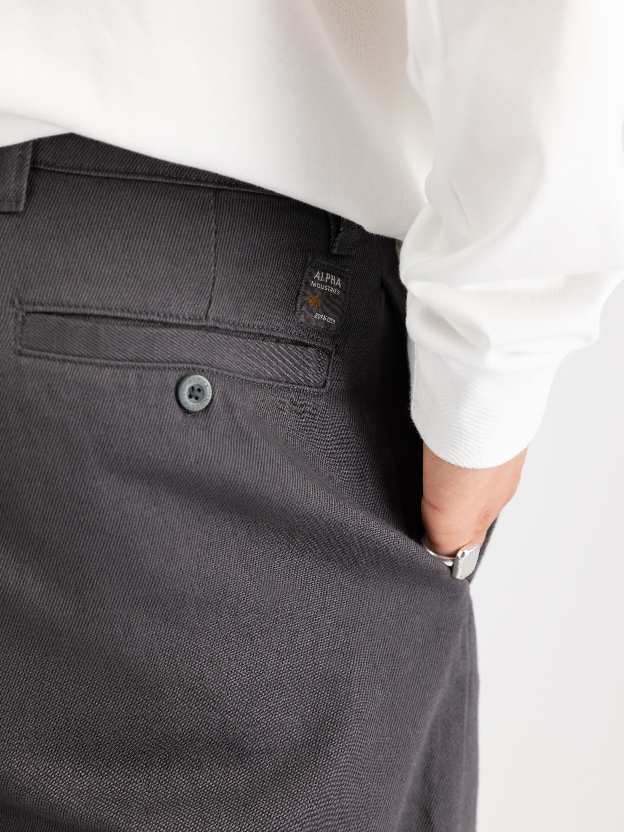 Alpha Relaxed Chino Pant vintage grey 146202_684_3_detail_00001_98917