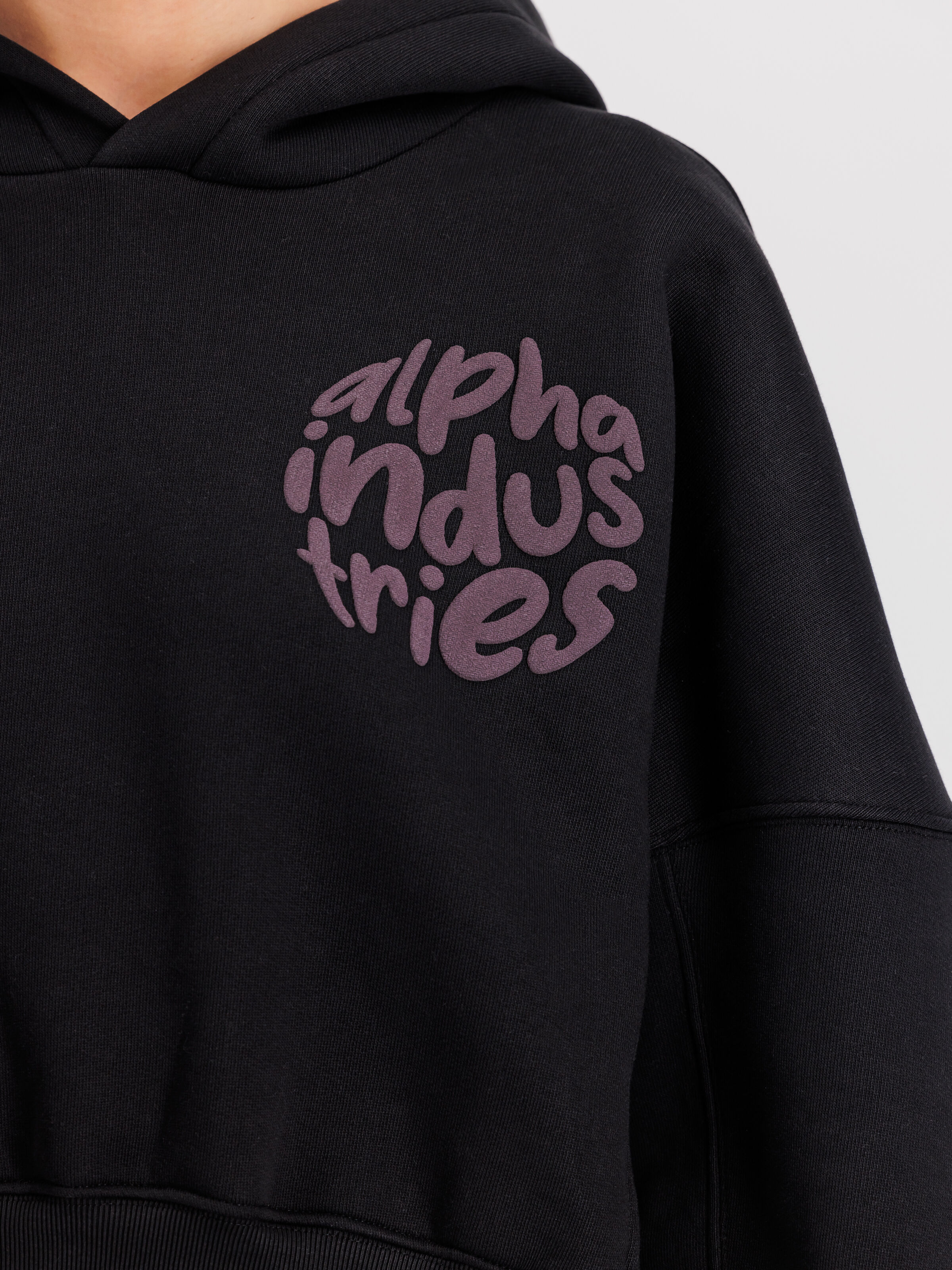 Logo Hoodie Women black 148040_03_3_detail_00001_103875