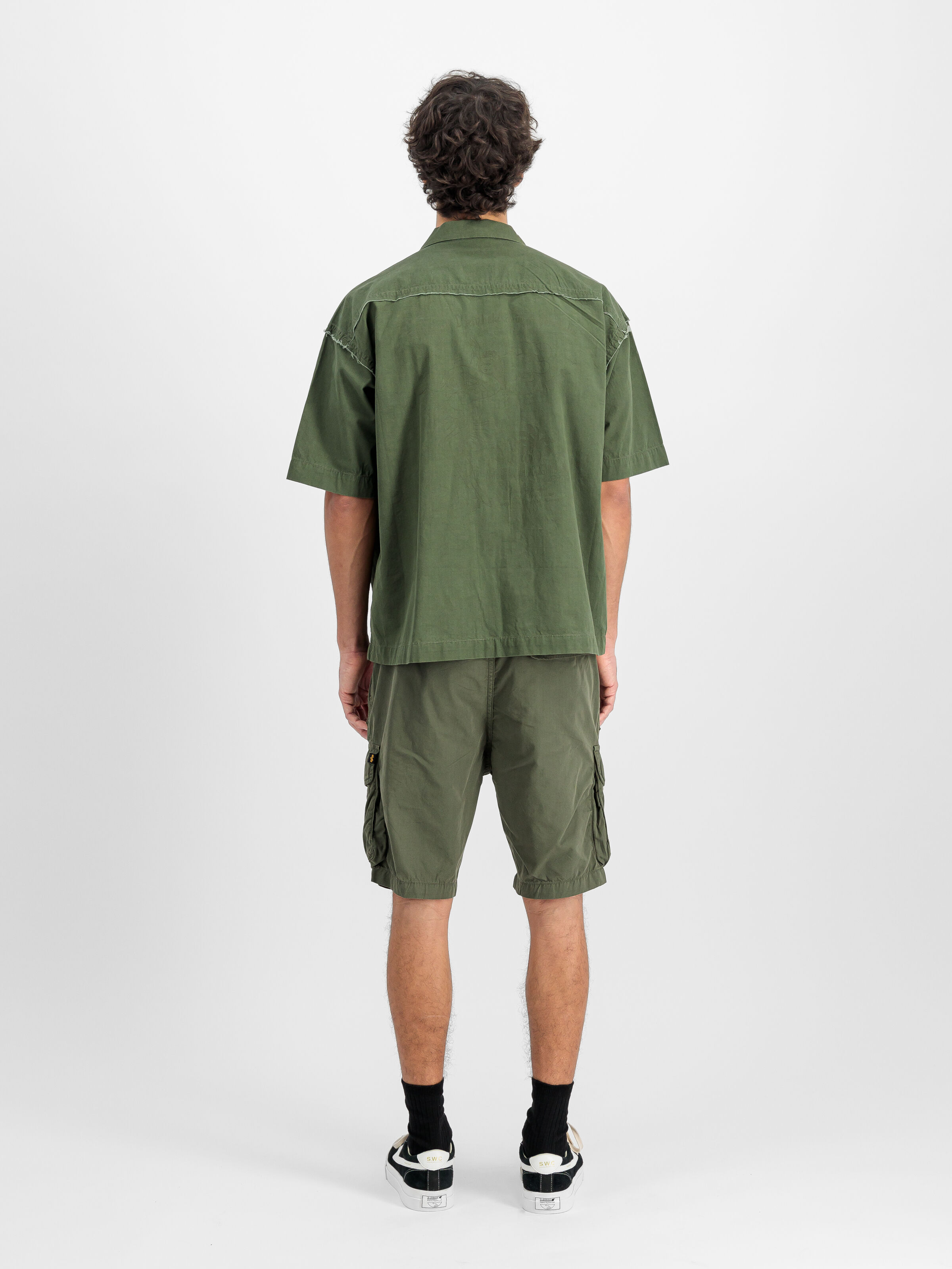 Aloha Safari Short dark olive 156255_142_2_model_00002_143880